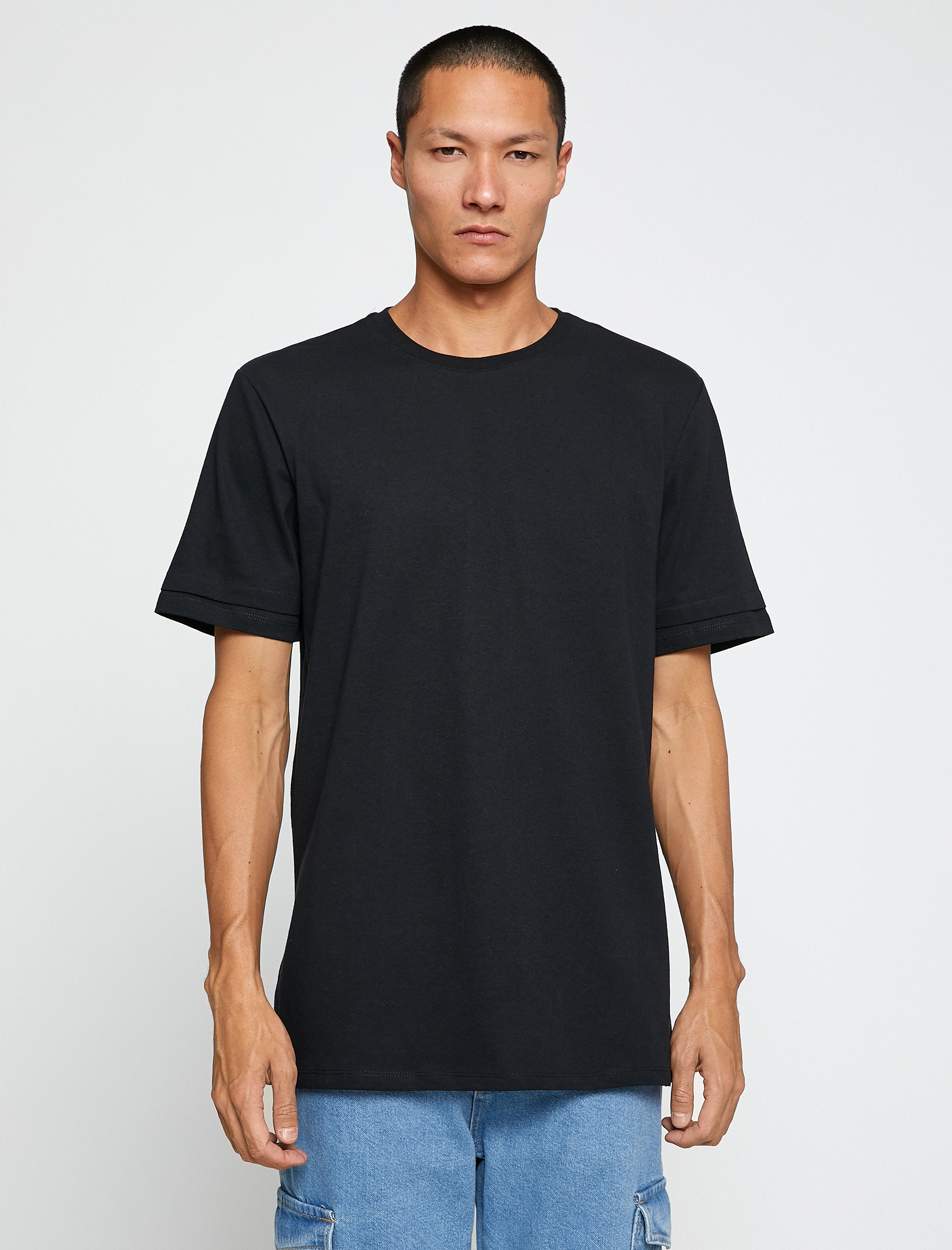   Basic Tişört Bisiklet Yaka Kol Detaylı