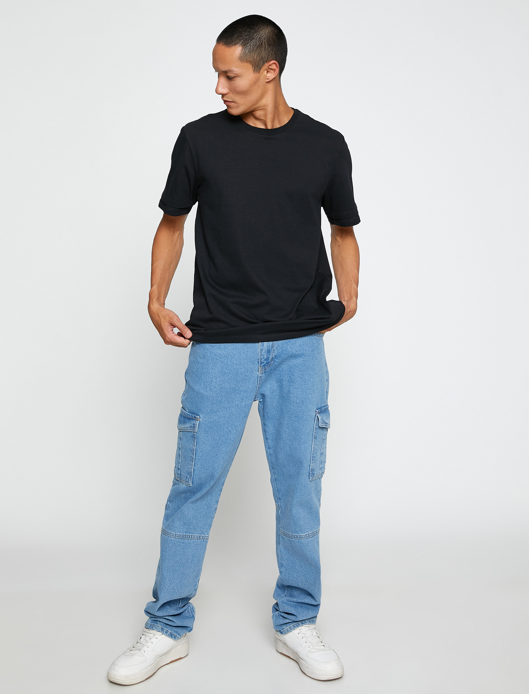   Basic Tişört Bisiklet Yaka Kol Detaylı