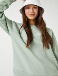 Şardonlu Bisiklet Yaka Sweatshirt Slogan İşlemeli Uzun Kollu