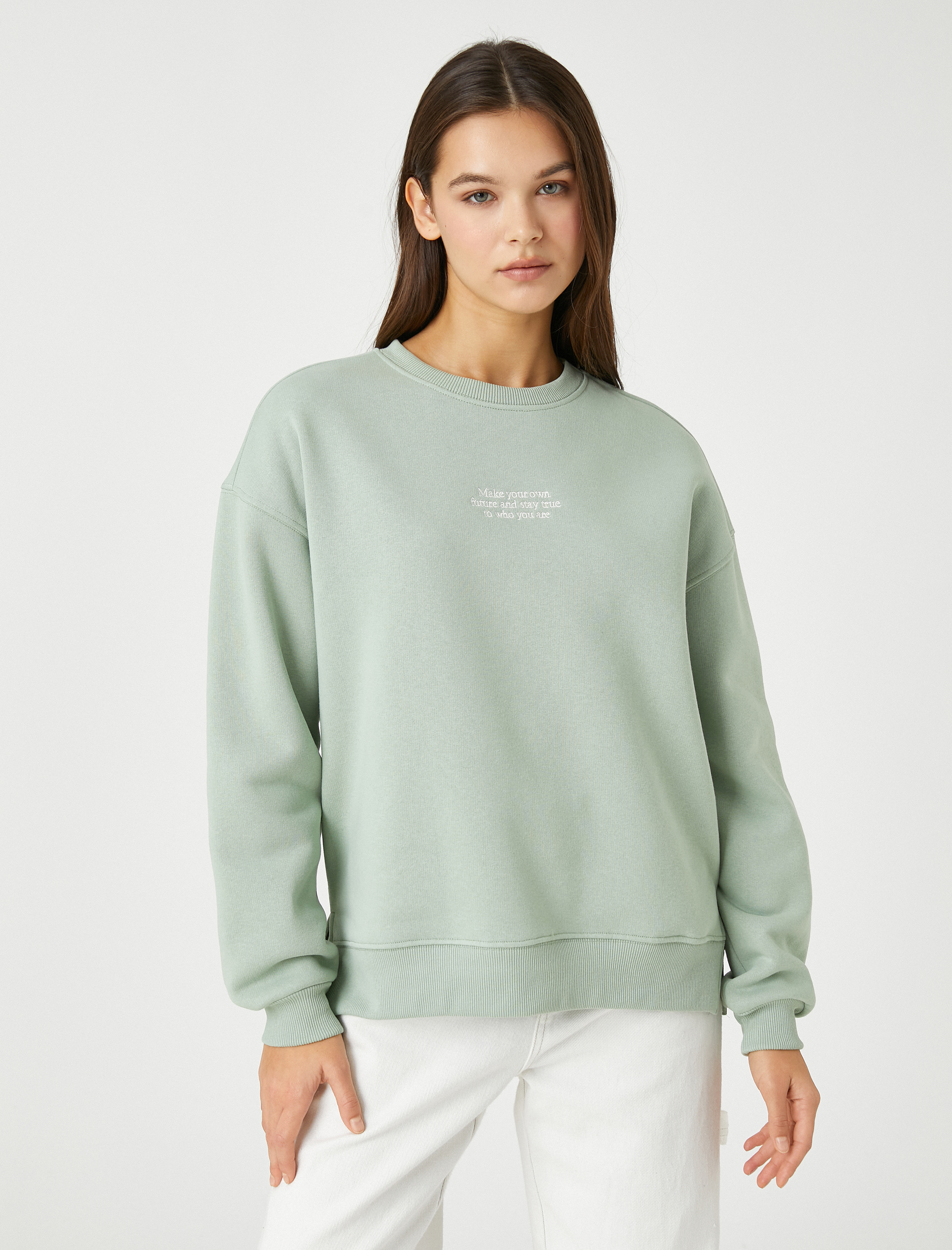   Şardonlu Bisiklet Yaka Sweatshirt Slogan İşlemeli Uzun Kollu