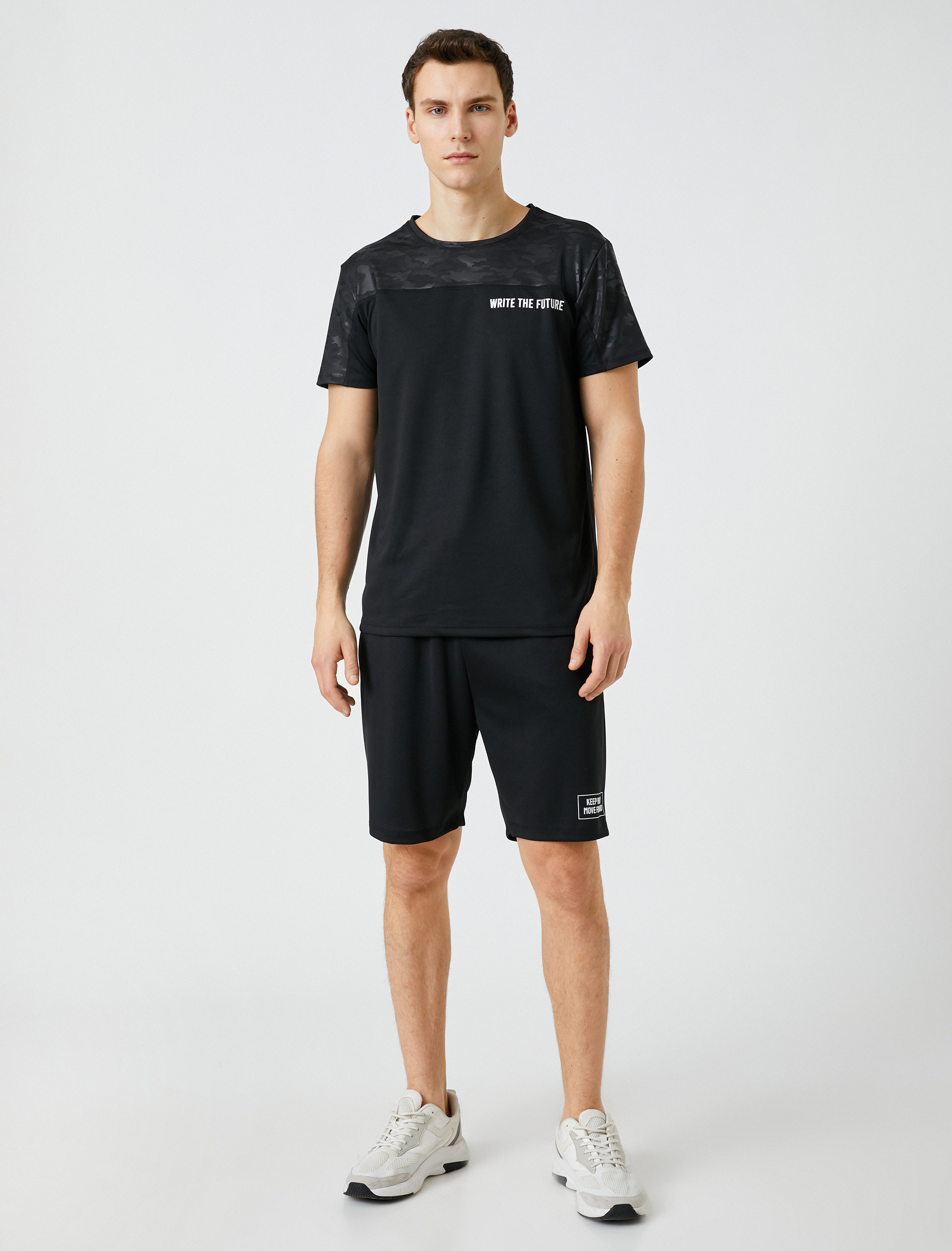   Spor Tişört Kamuflaj Detaylı Slogan Baskılı Bisiklet Yaka