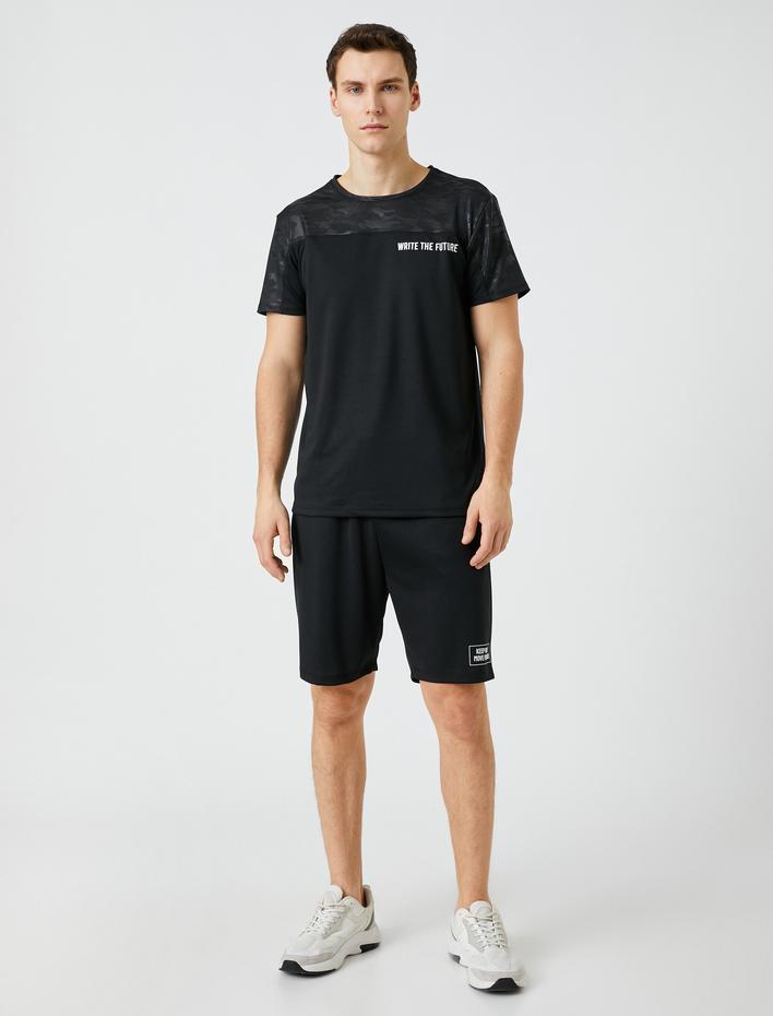  Spor Tişört Kamuflaj Detaylı Slogan Baskılı Bisiklet Yaka