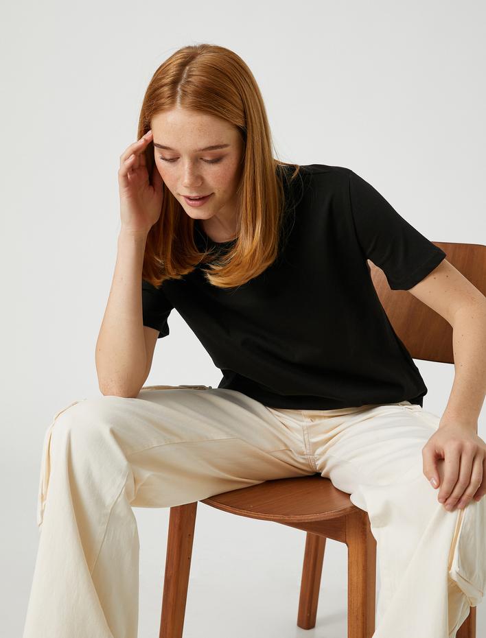  Basic Tişört Pamuklu Bisiklet Yaka Kısa Kollu