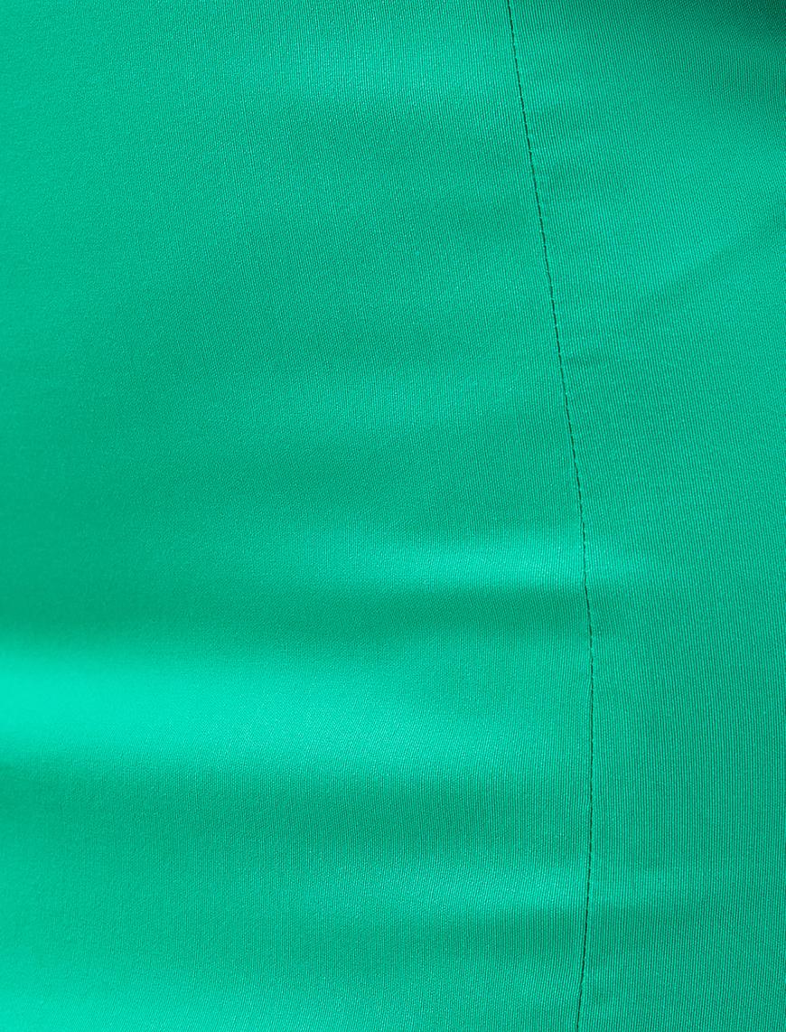   Mini Elbise Halter Yaka Yırtmaç Detaylı