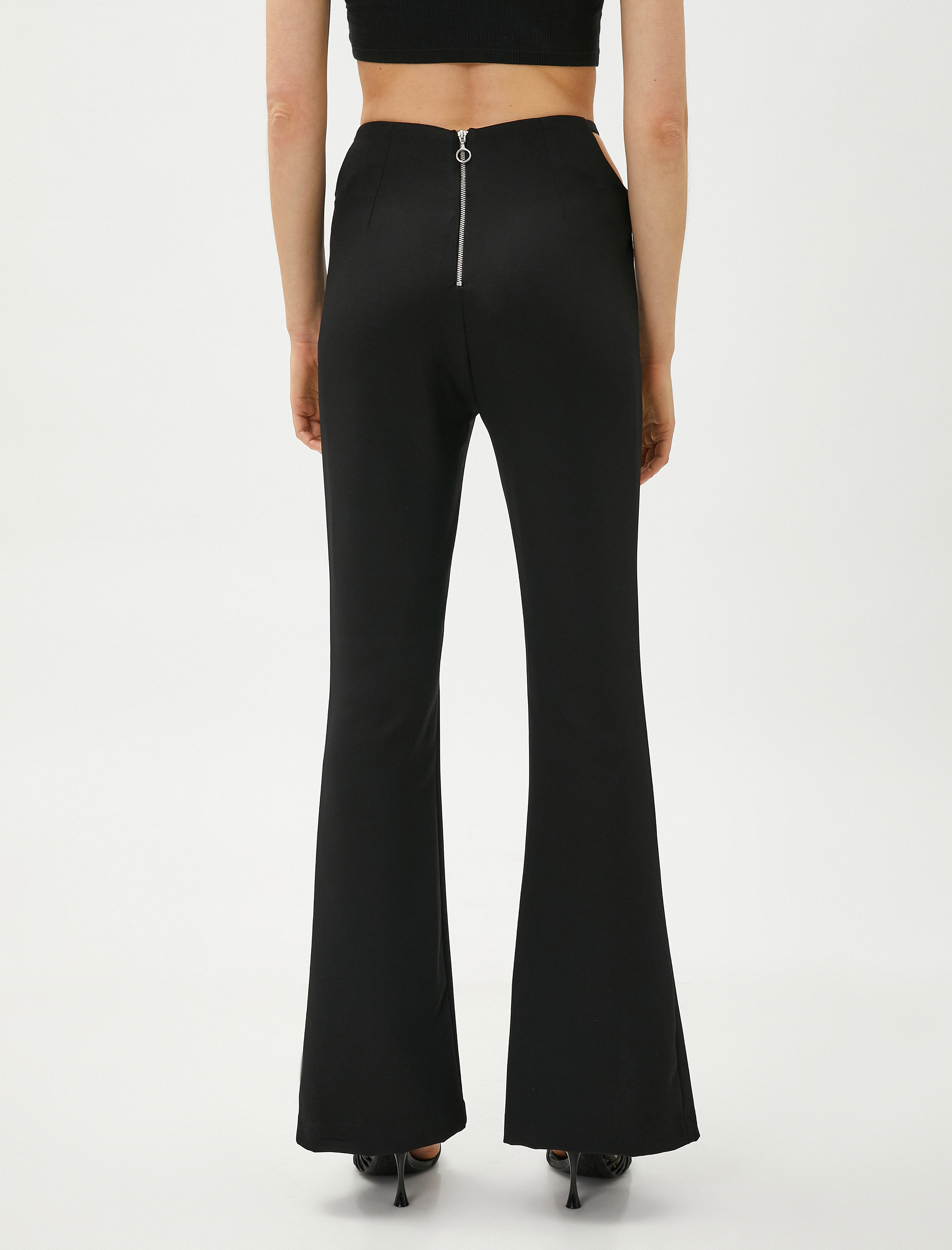   İspanyol Paça Pantolon Pencere Detaylı Yırtmaçlı