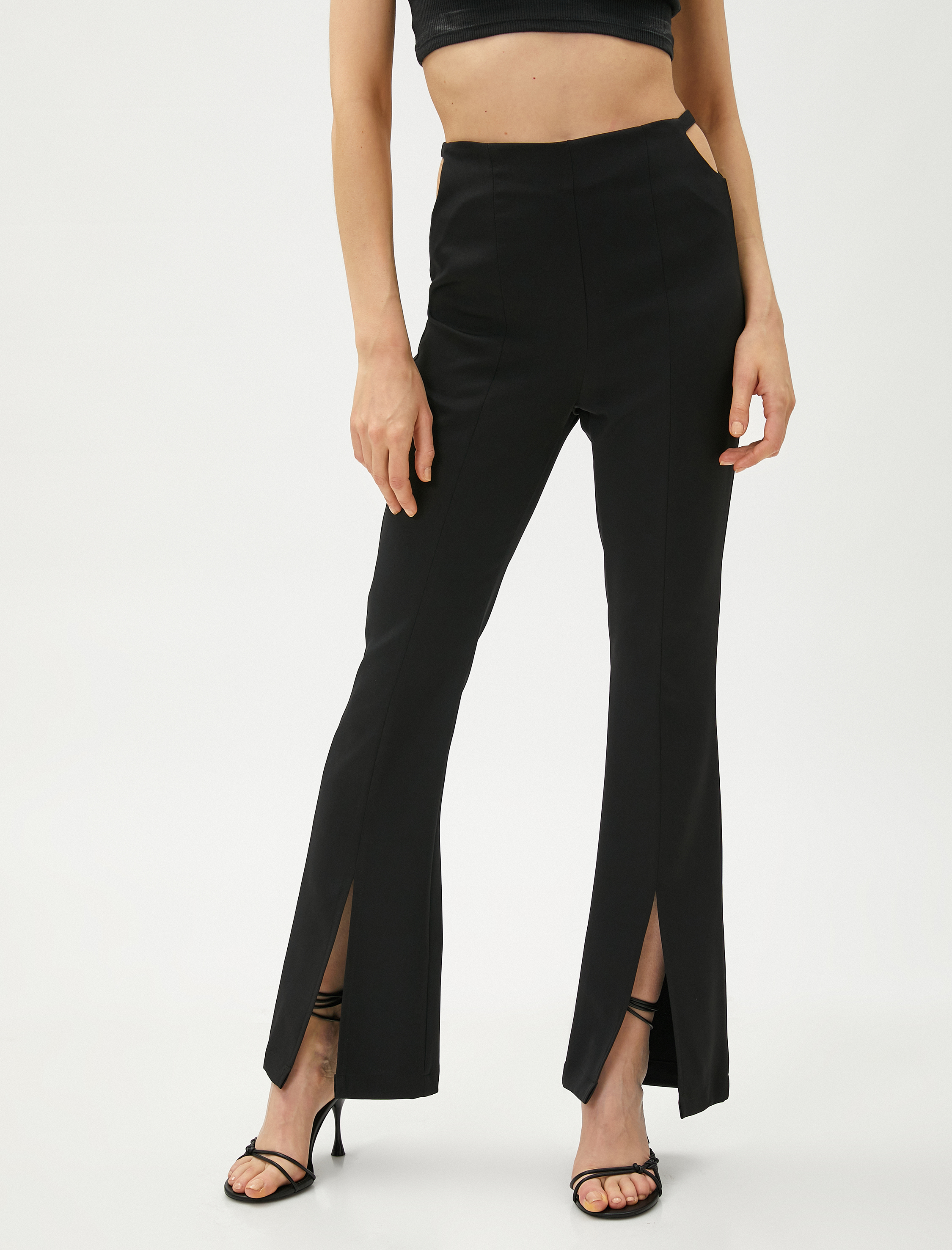   İspanyol Paça Pantolon Pencere Detaylı Yırtmaçlı