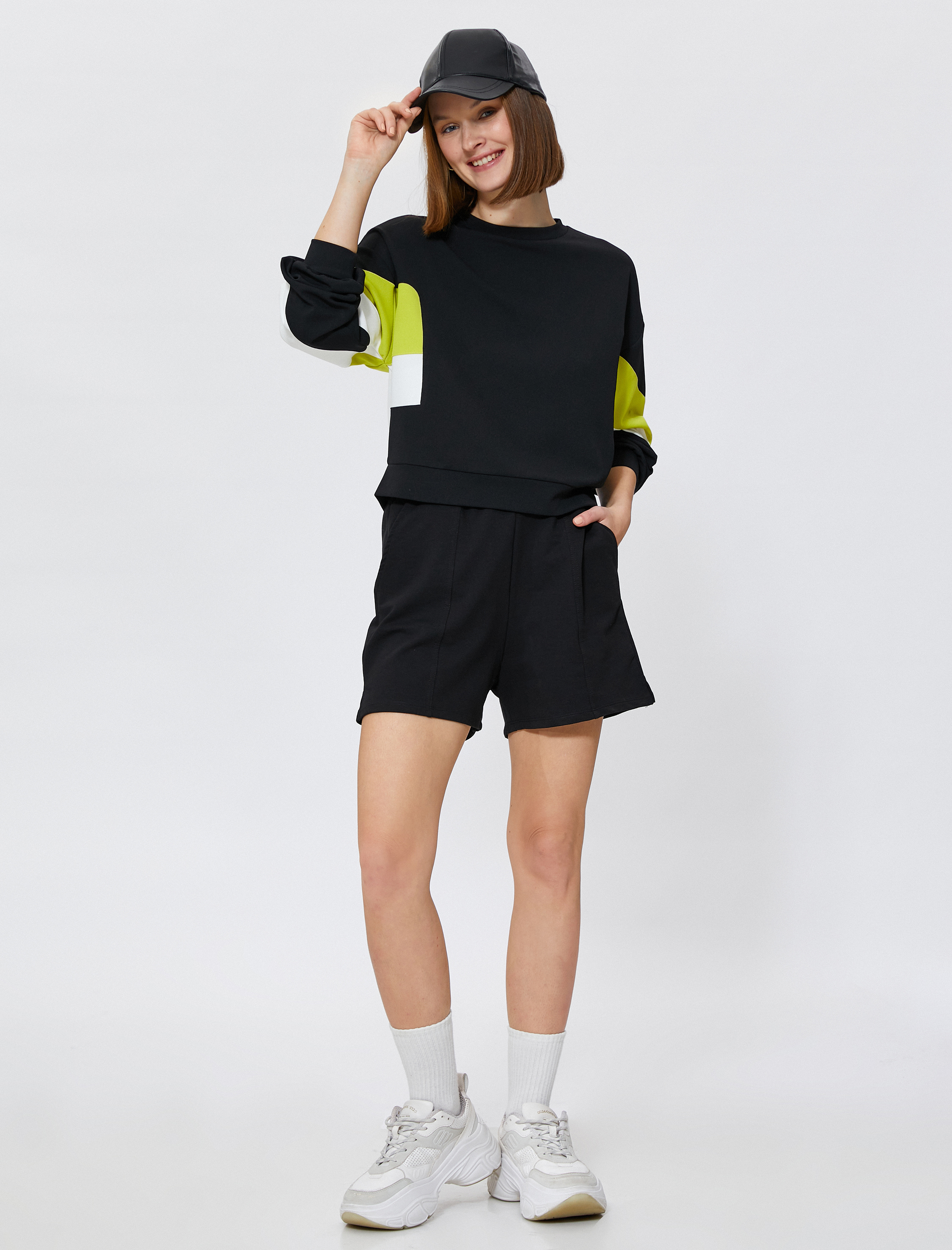   Çizgi Detaylı Sweatshirt Relax Fit