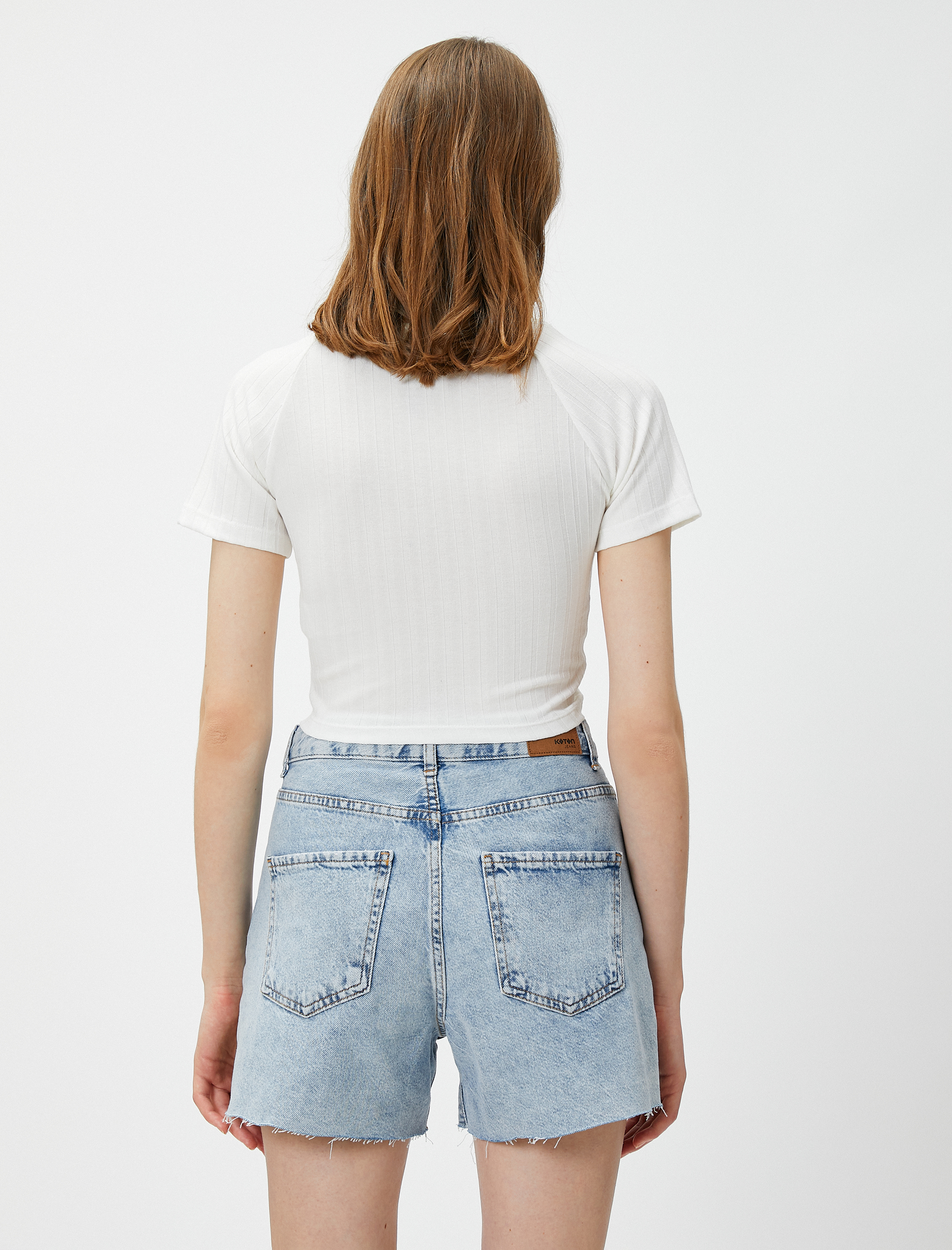   Crop Tişört V Yaka Büzgü Detaylı