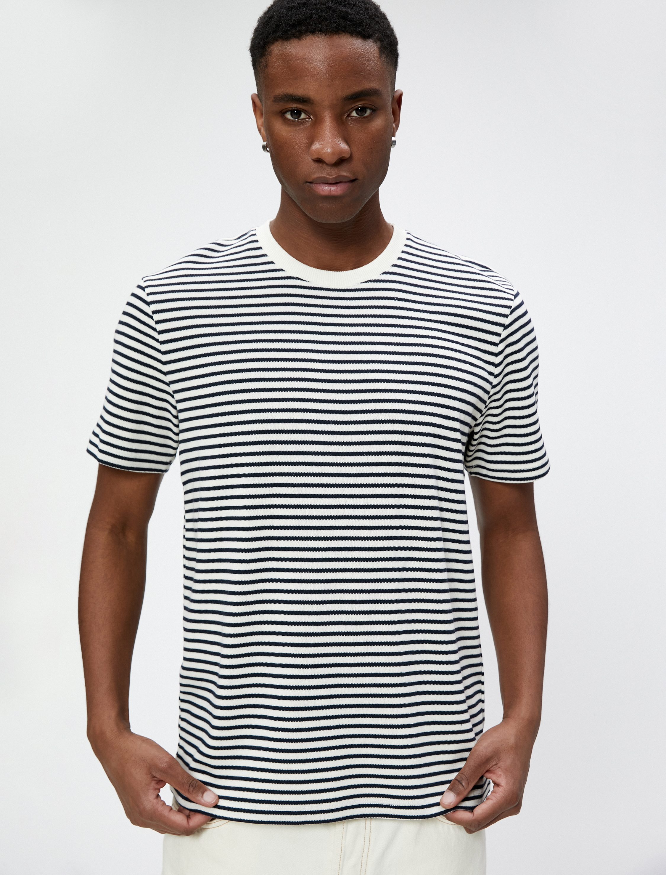   Basic Tişört Bisiklet Yaka Kısa Kollu