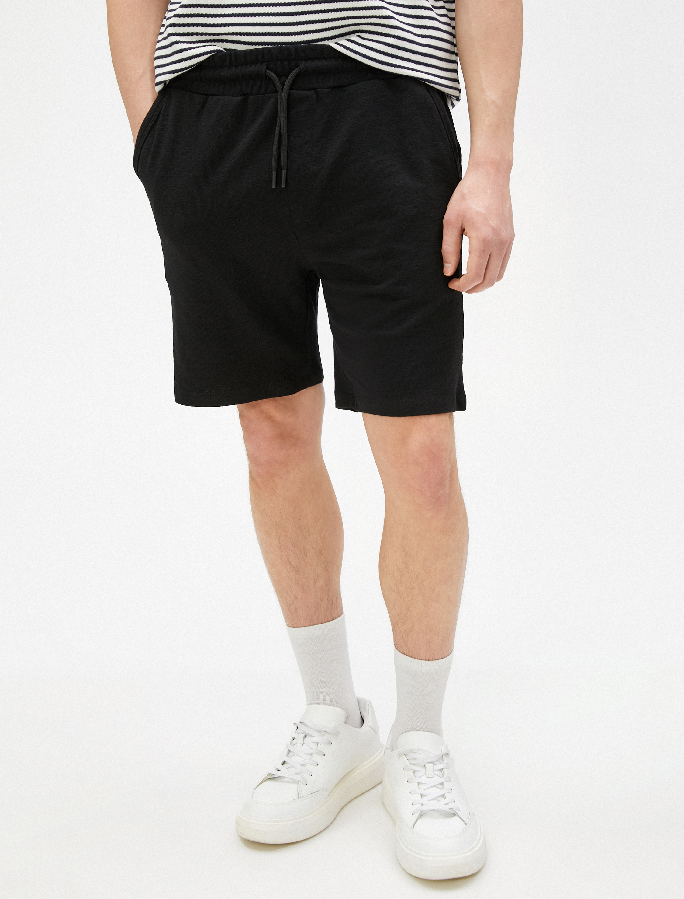   Basic Bermuda Şort Beli Bağcıklı Cep Detaylı Dar Kesim