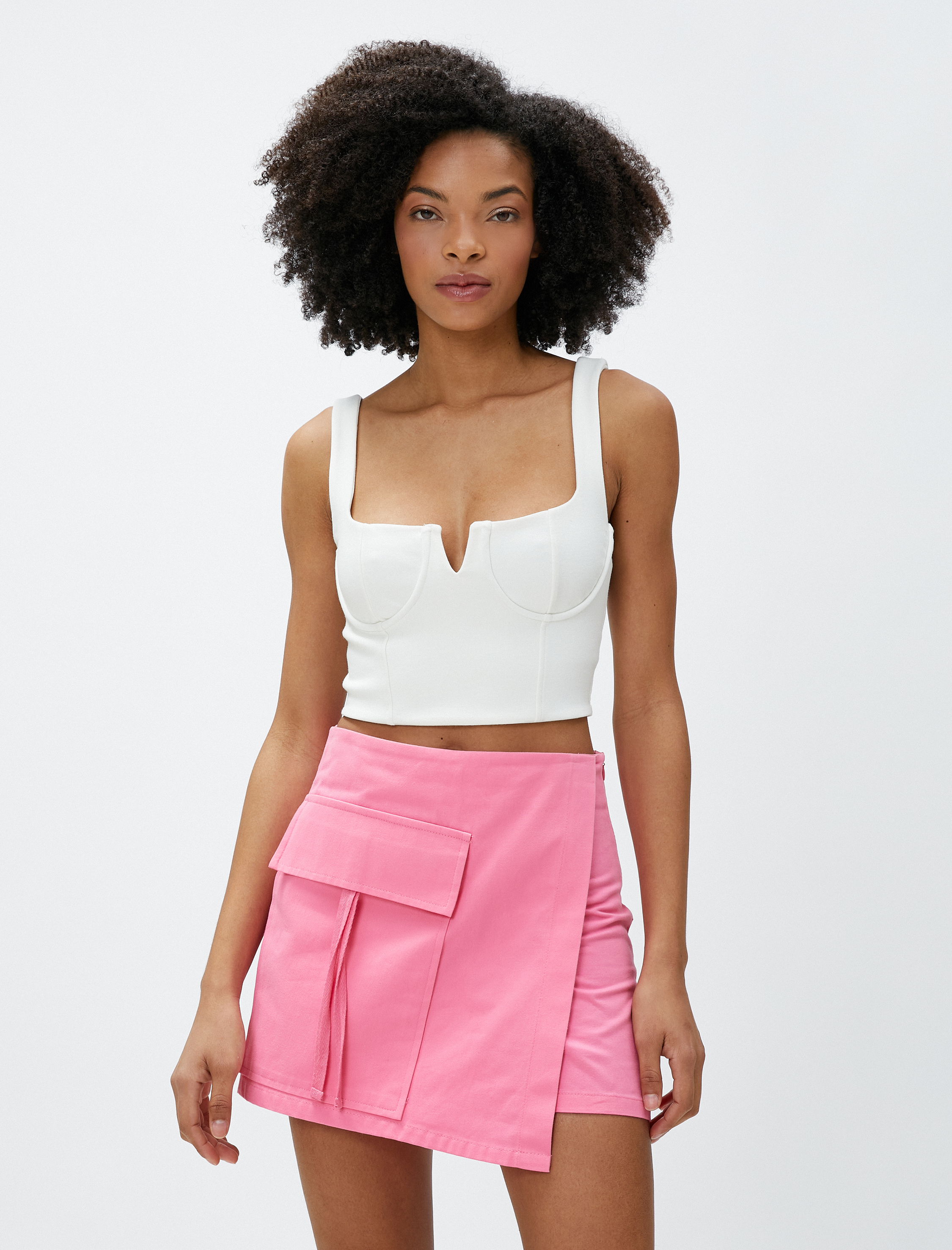   Crop Büstiyer Balenli Kare Yaka Pencere Detaylı