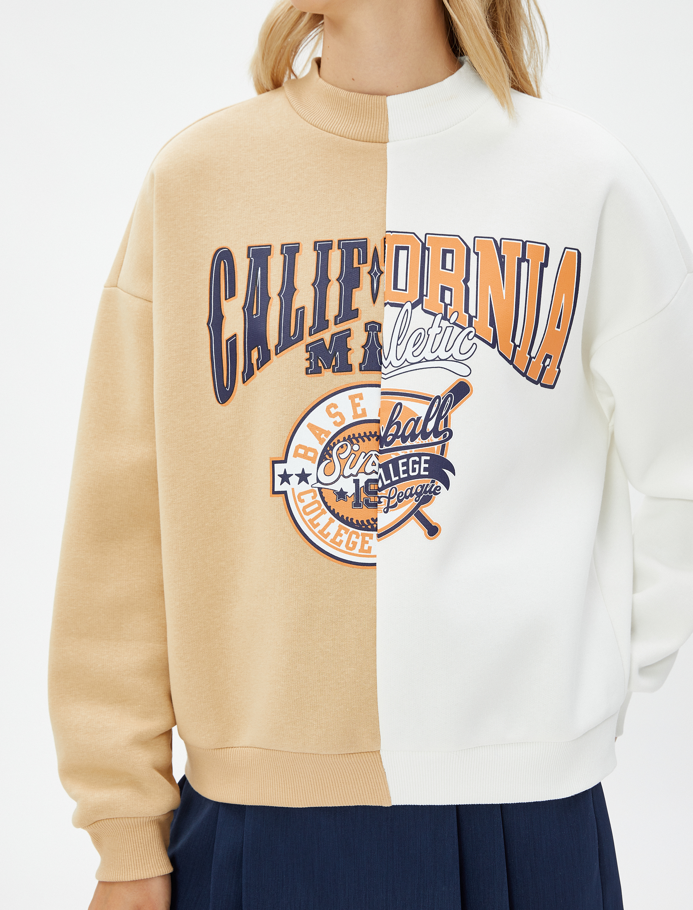   Şardonlu Bisiklet Yaka Sweatshirt Kolej Baskılı Ribanalı Renk Bloklu