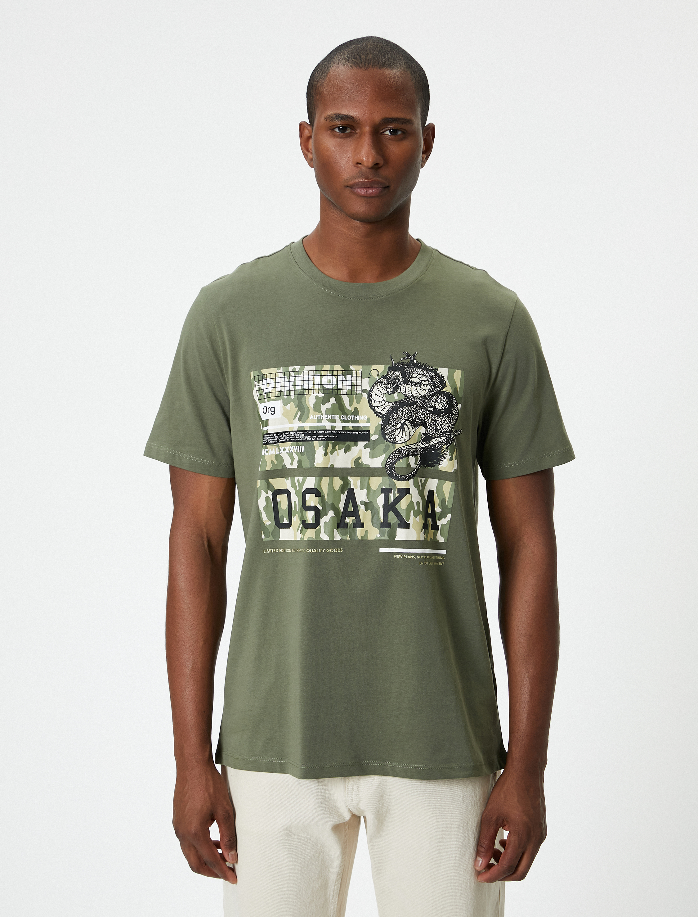   Uzakdoğu Baskılı Tişört Bisiklet Yaka Kısa Kollu