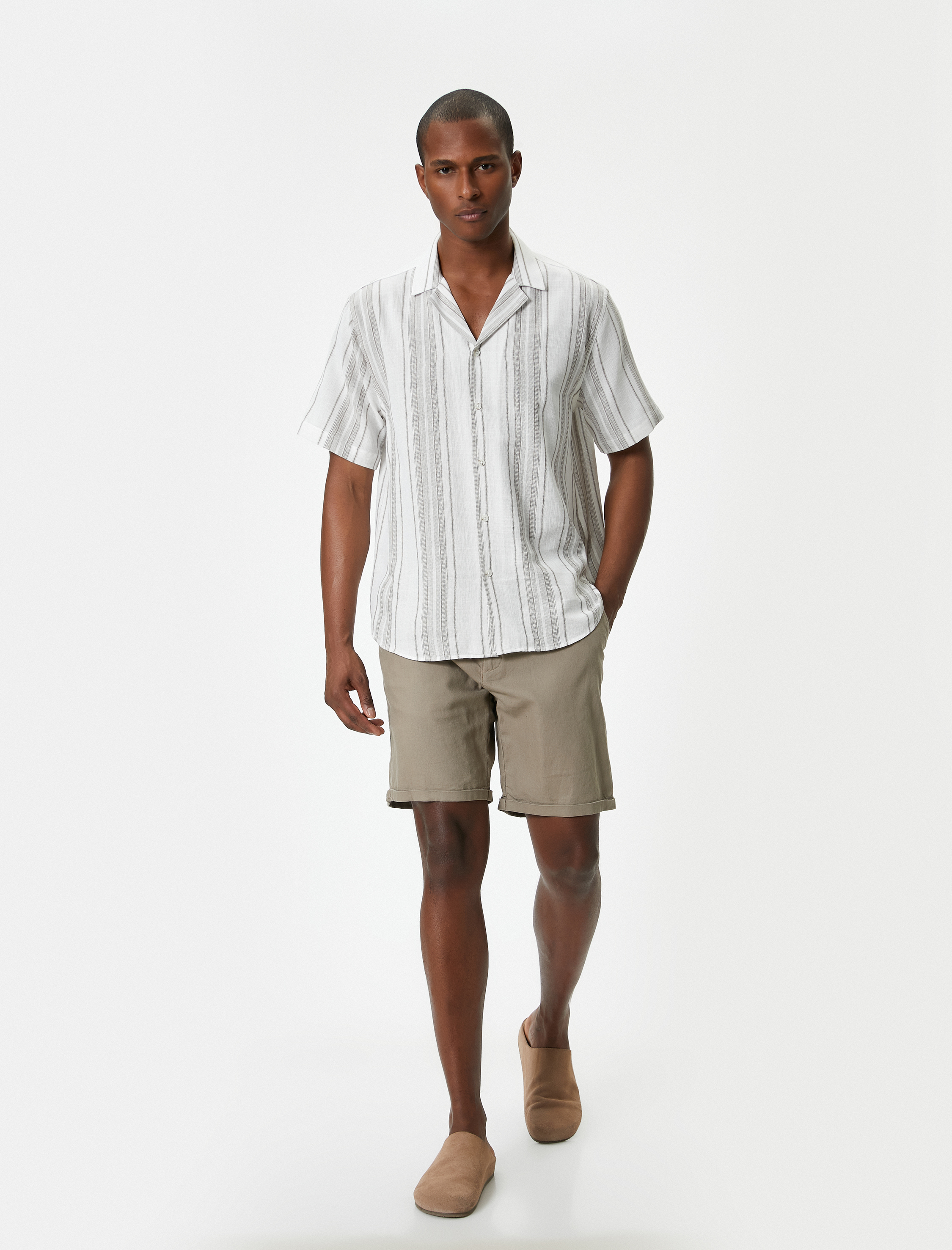   Yazlık Gömlek Kısa Kollu Devrik Yaka Düğmeli Regular Fit