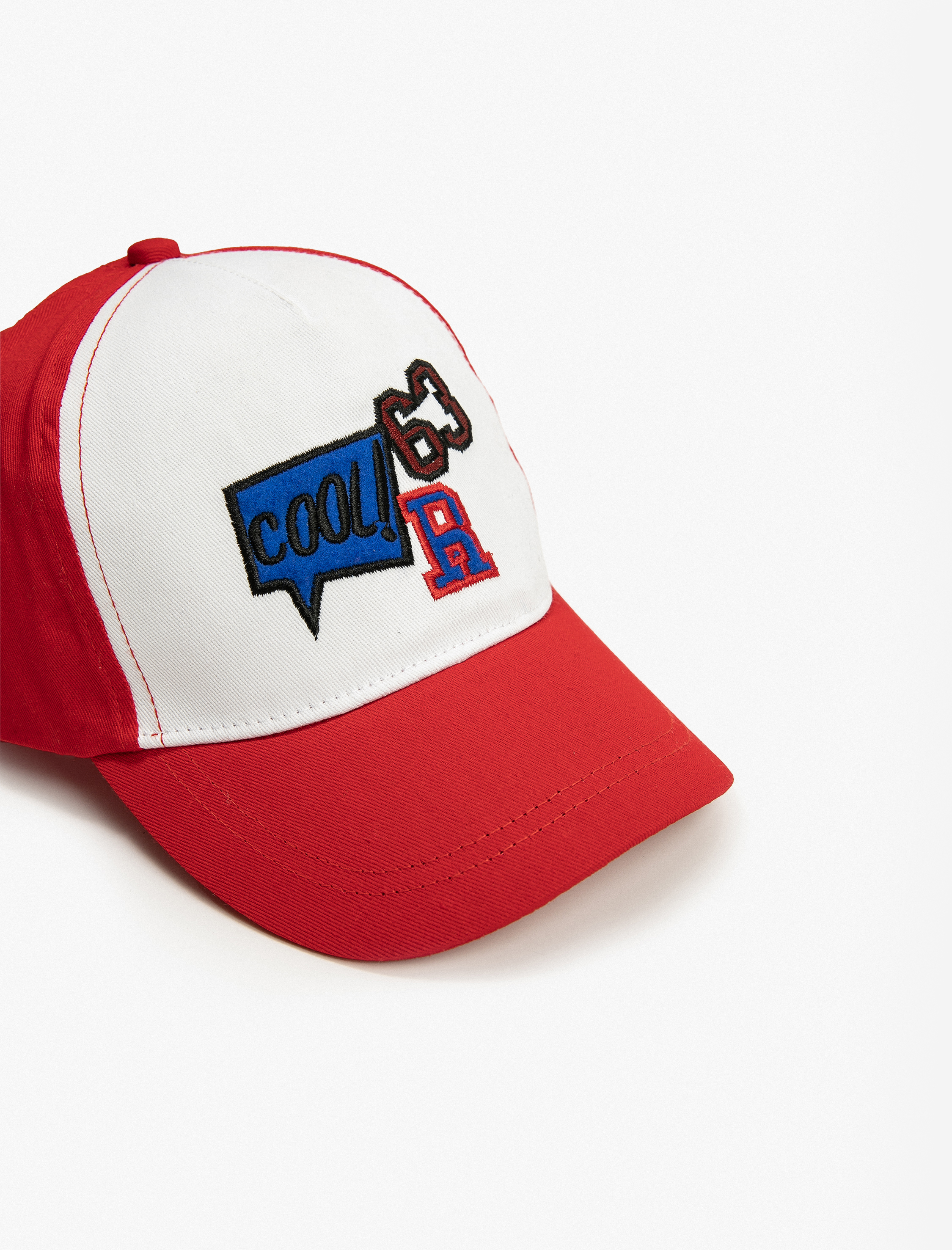  Erkek Çocuk Kep Şapka İşleme Detaylı Renk Bloklu