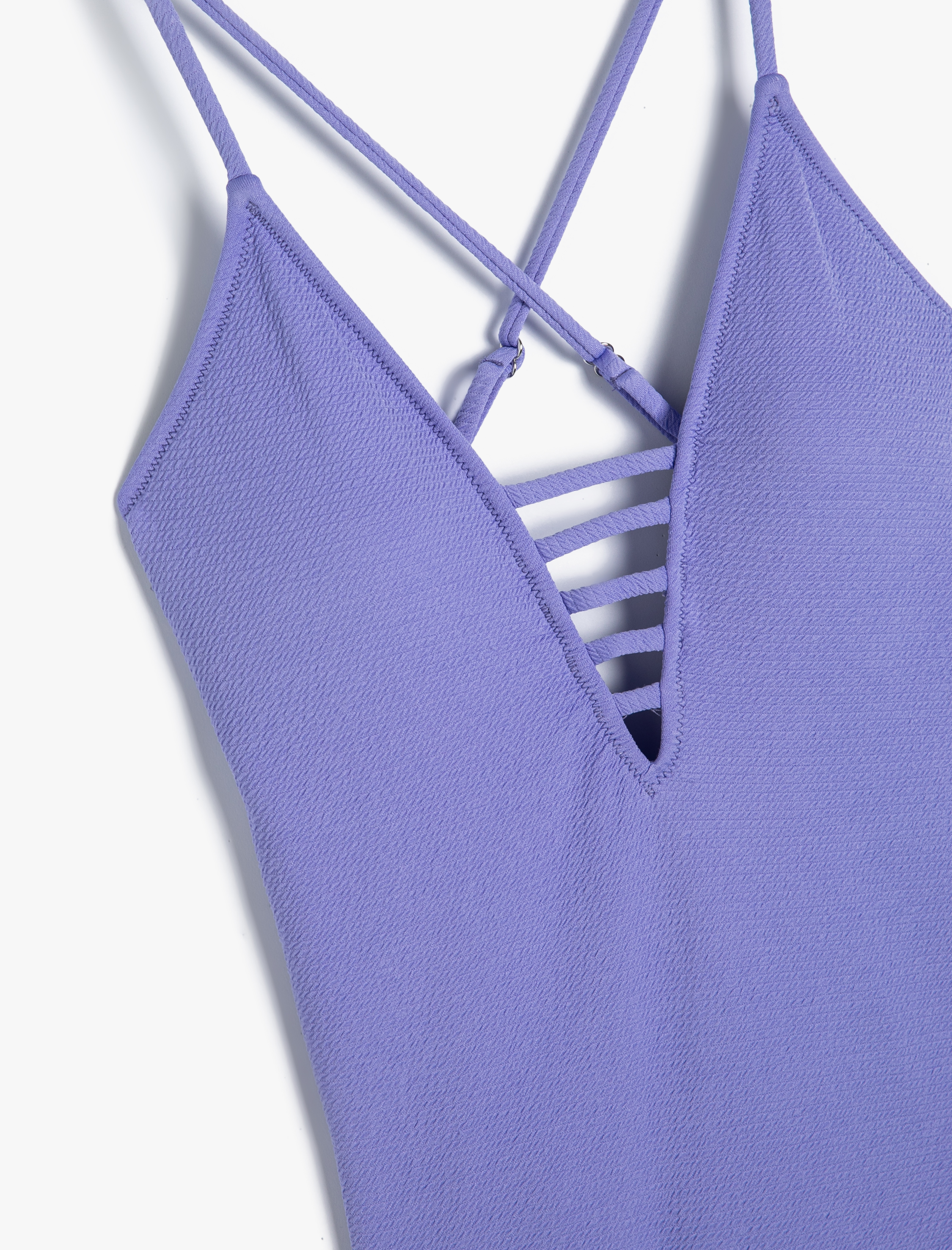   Derin V Yaka Mayo Biye Detaylı Dokulu Askılı Kaplı