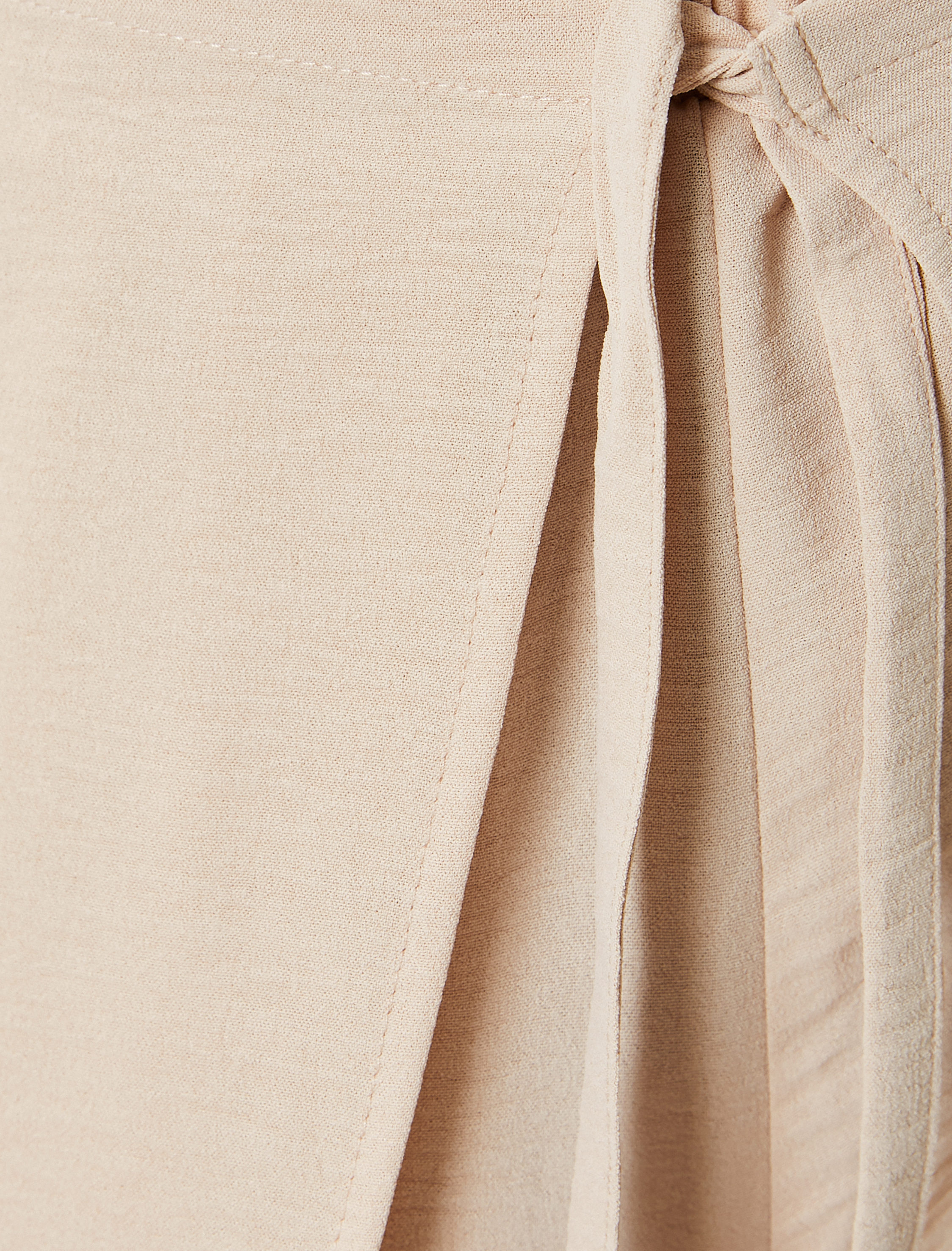   Bol Paça Pantolon Kapaklı Bağlama Detaylı Beli Lastikli