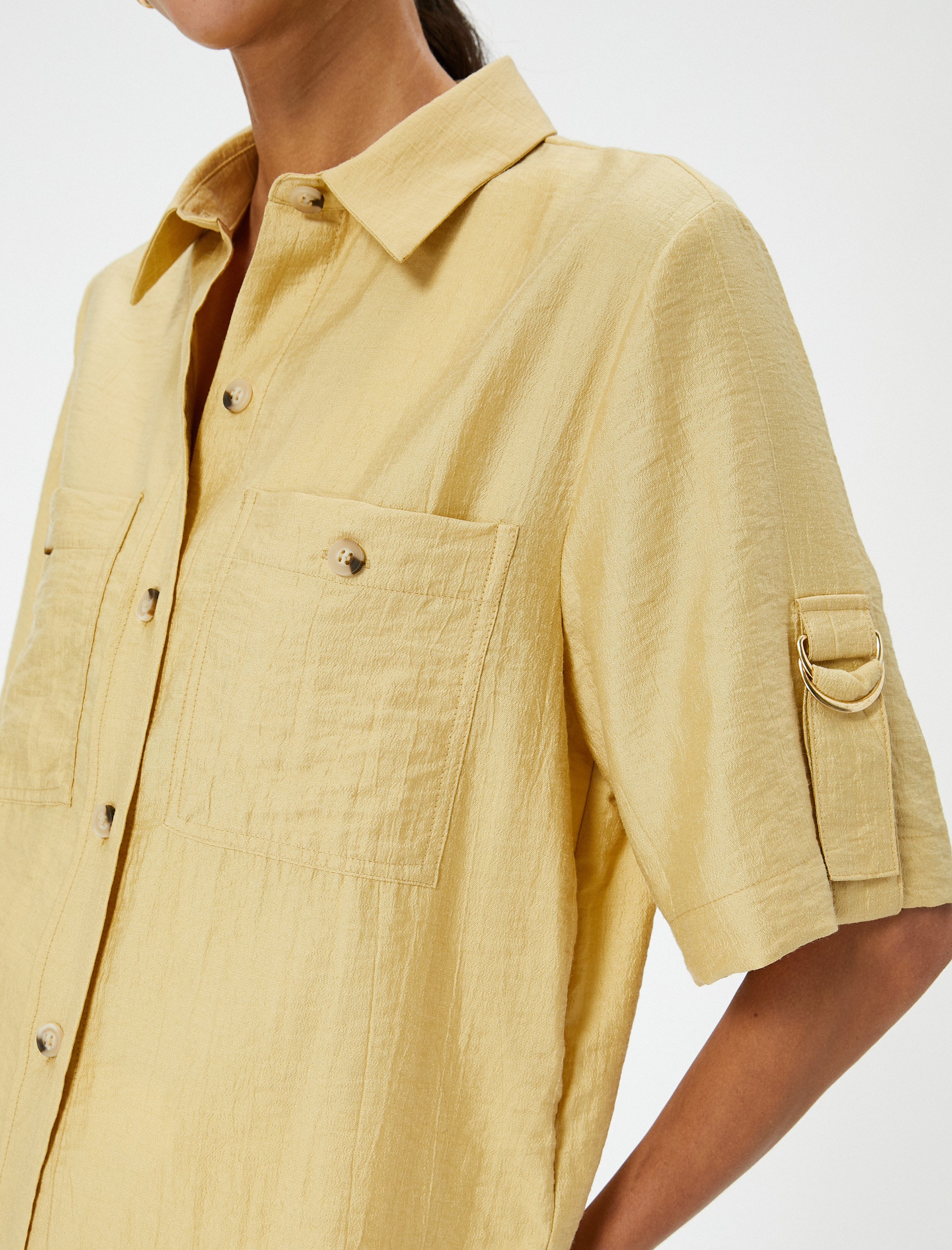   Kısa Kollu Oversize Gömlek Düğmeli Cep Detaylı