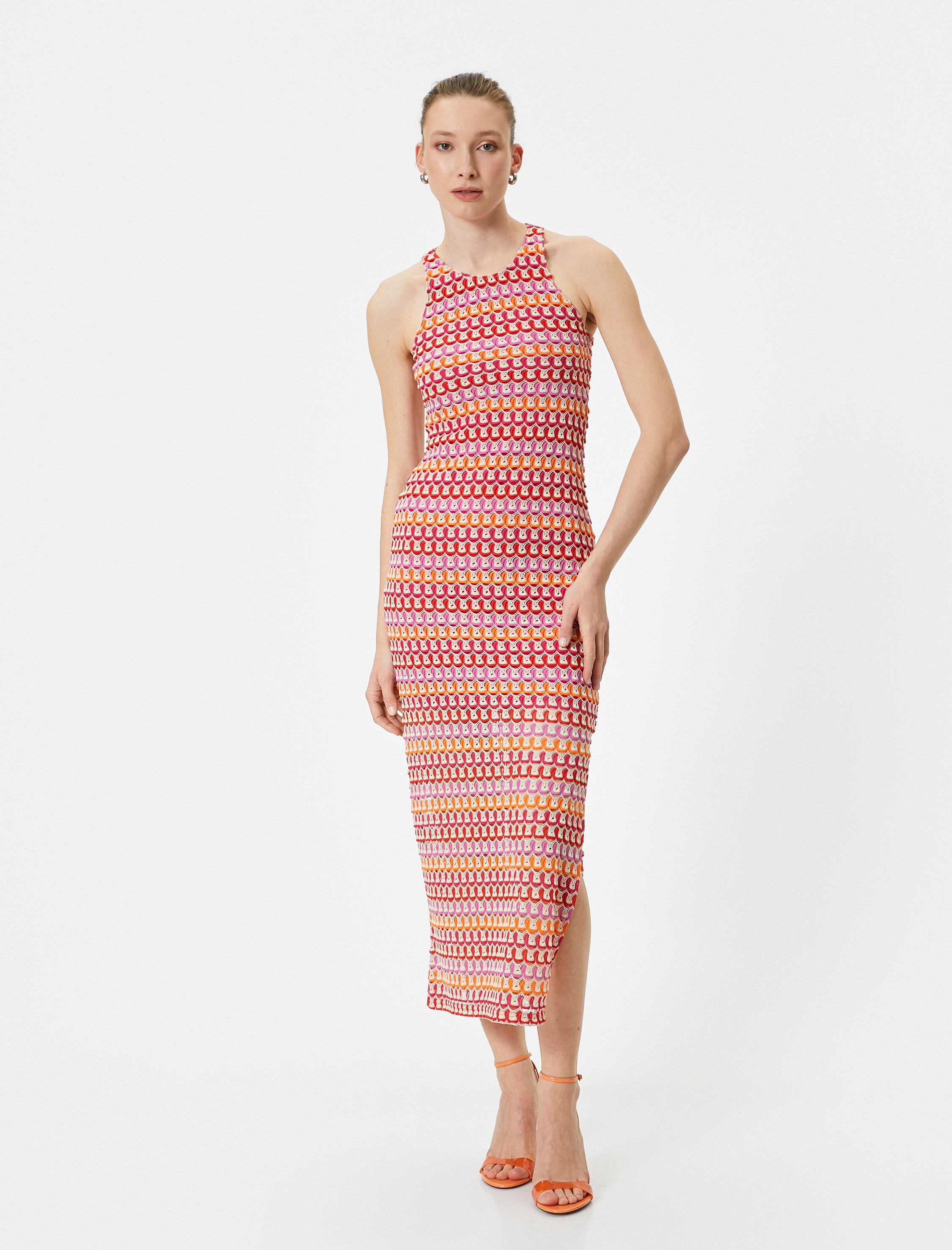   Midi Kroşe Elbise Halter Yaka Yırtmaç Detaylı