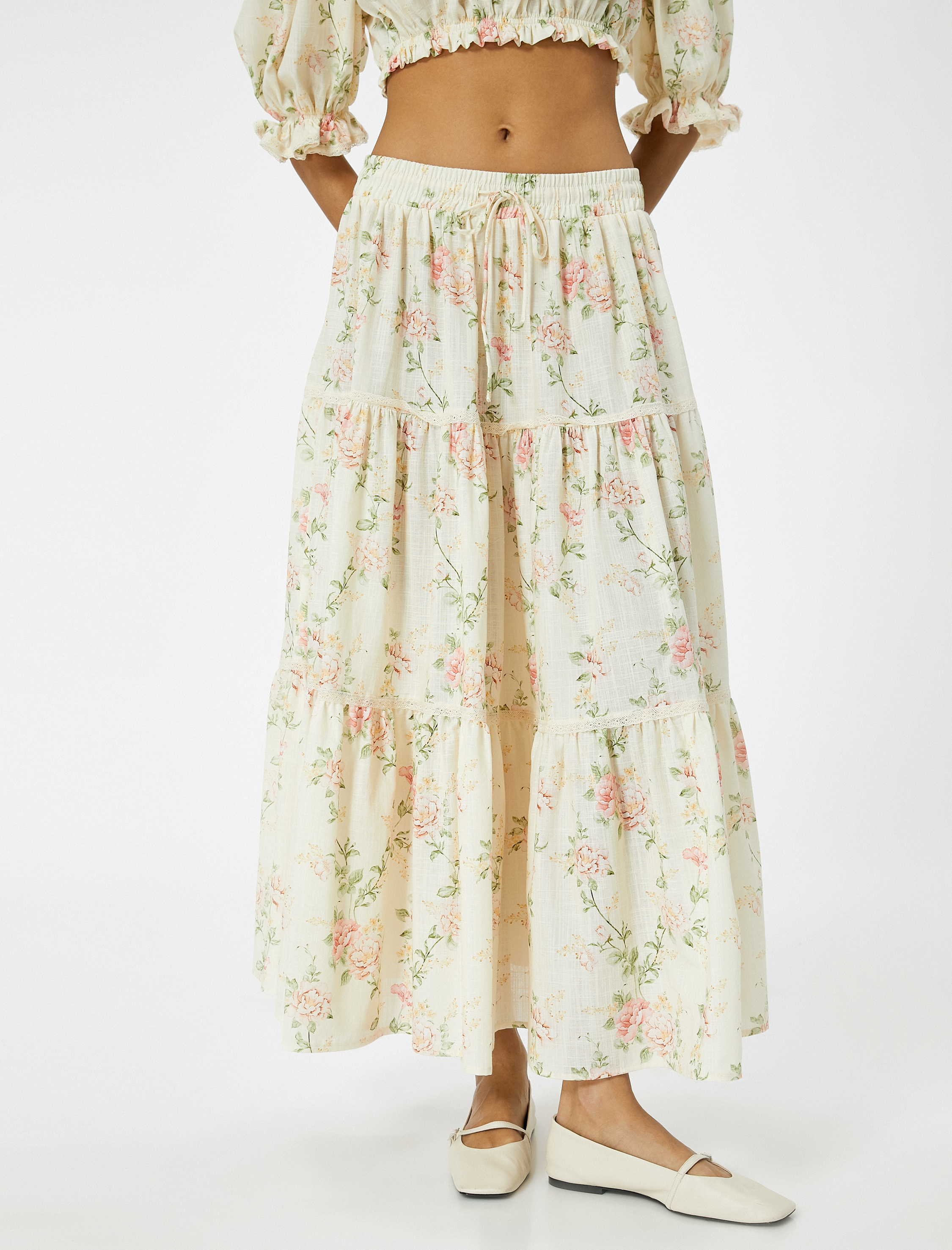   Çiçekli Uzun Etek Volanlı Beli Bağcıklı Pamuklu