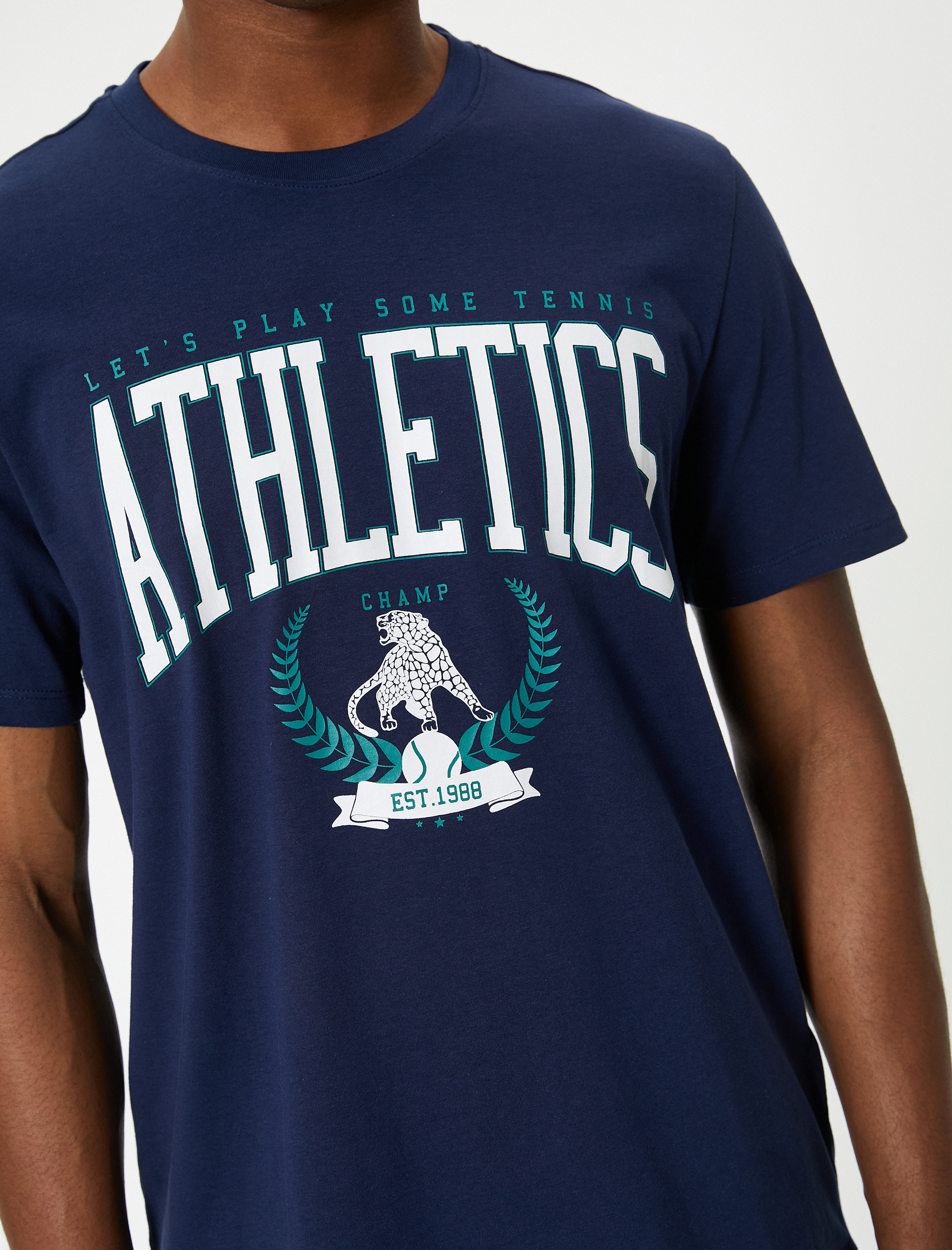   Kolej Baskılı Tişört Bisiklet Yaka Kısa Kollu