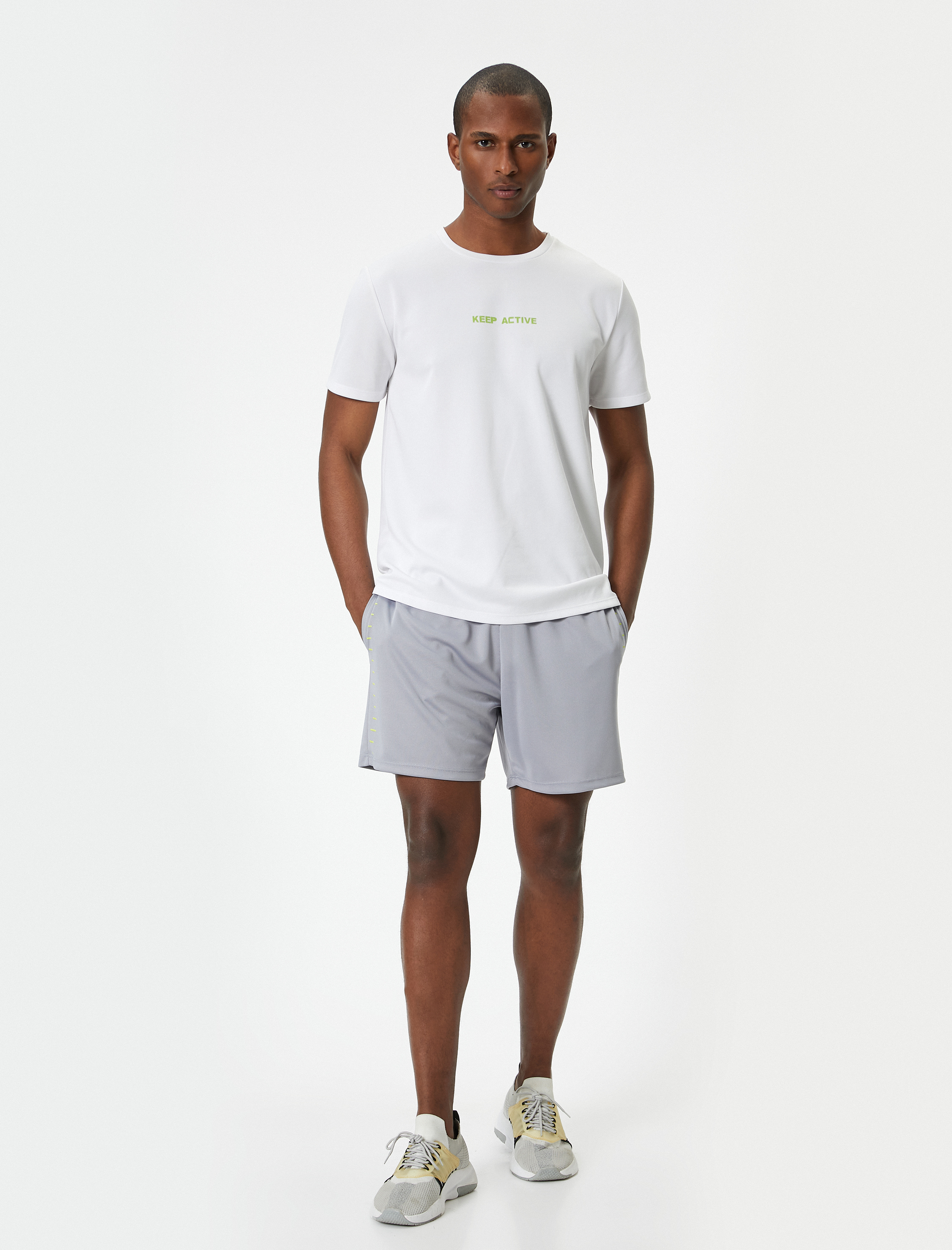   Spor Şort Beli Bağcıklı Şerit Baskılı Cepli