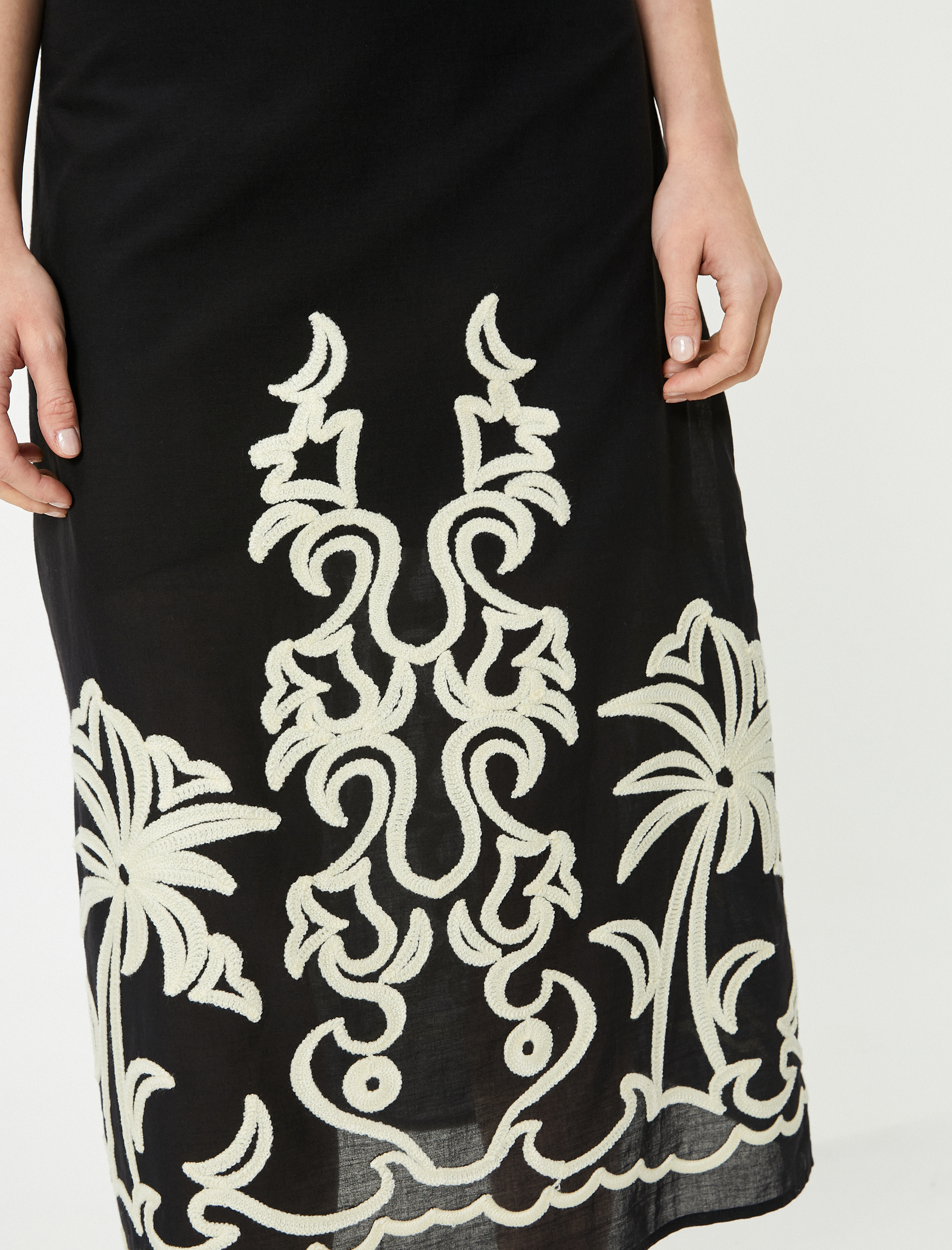   Midi Etek Nakış Detaylı Normal Bel