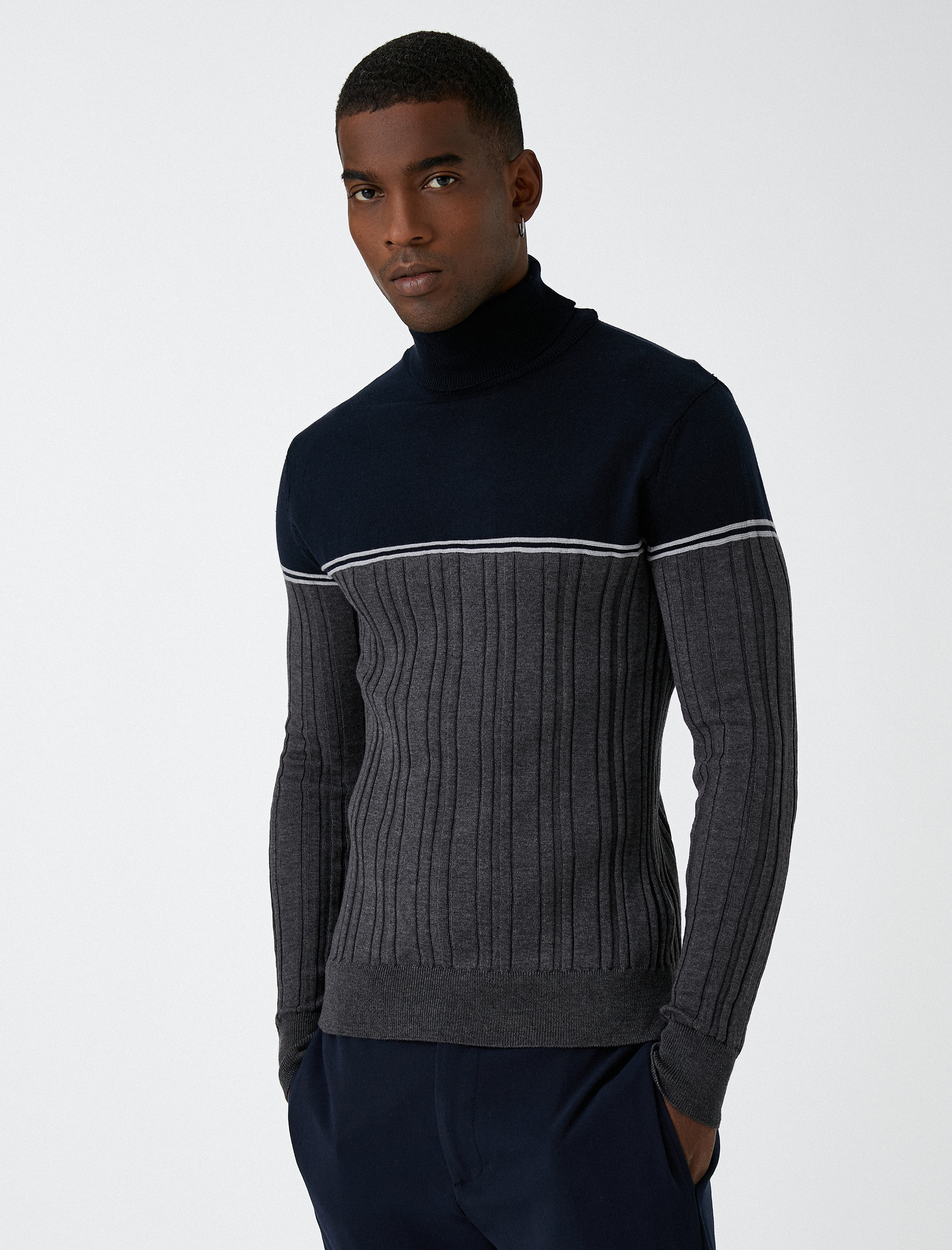   Balıkçı Yaka Triko Kazak Renk Bloklu