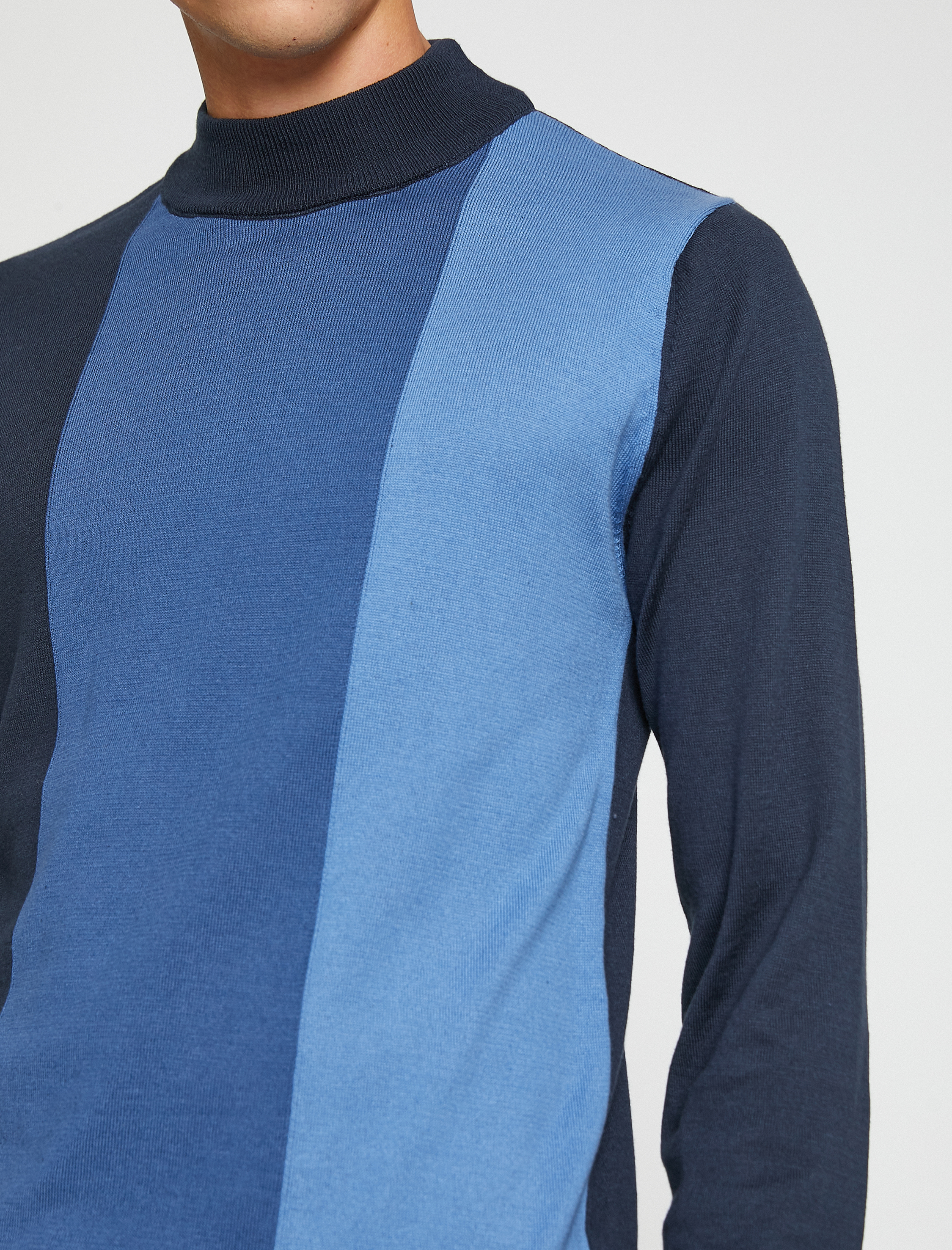 Renk Bloklu Kazak Yarım Balıkçı Yaka