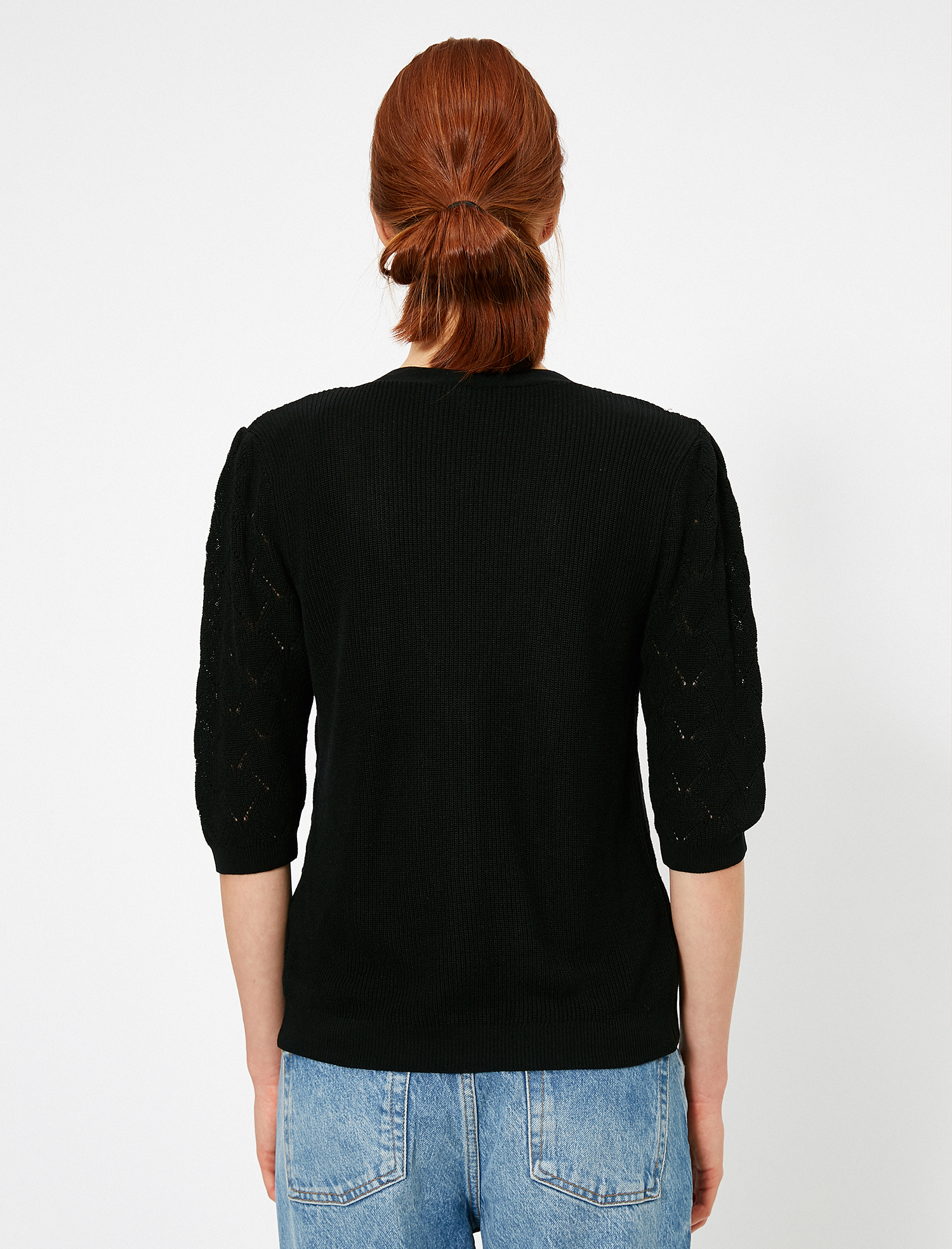   Örgü ve Düğme Detaylı Kisa Triko Hırka