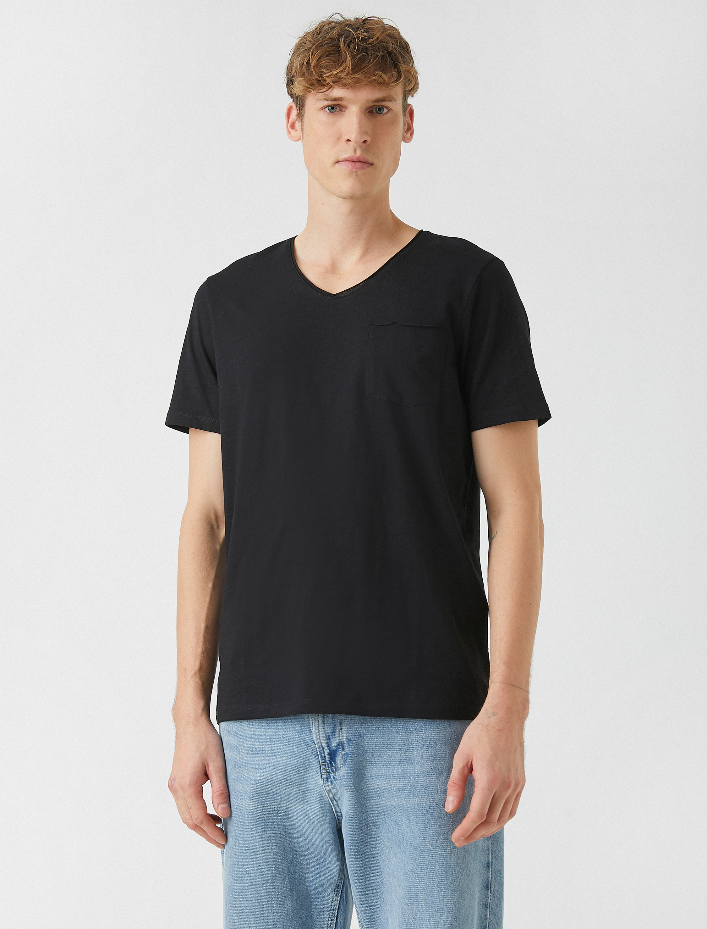   V Yaka Standart Fit Basic Tişört