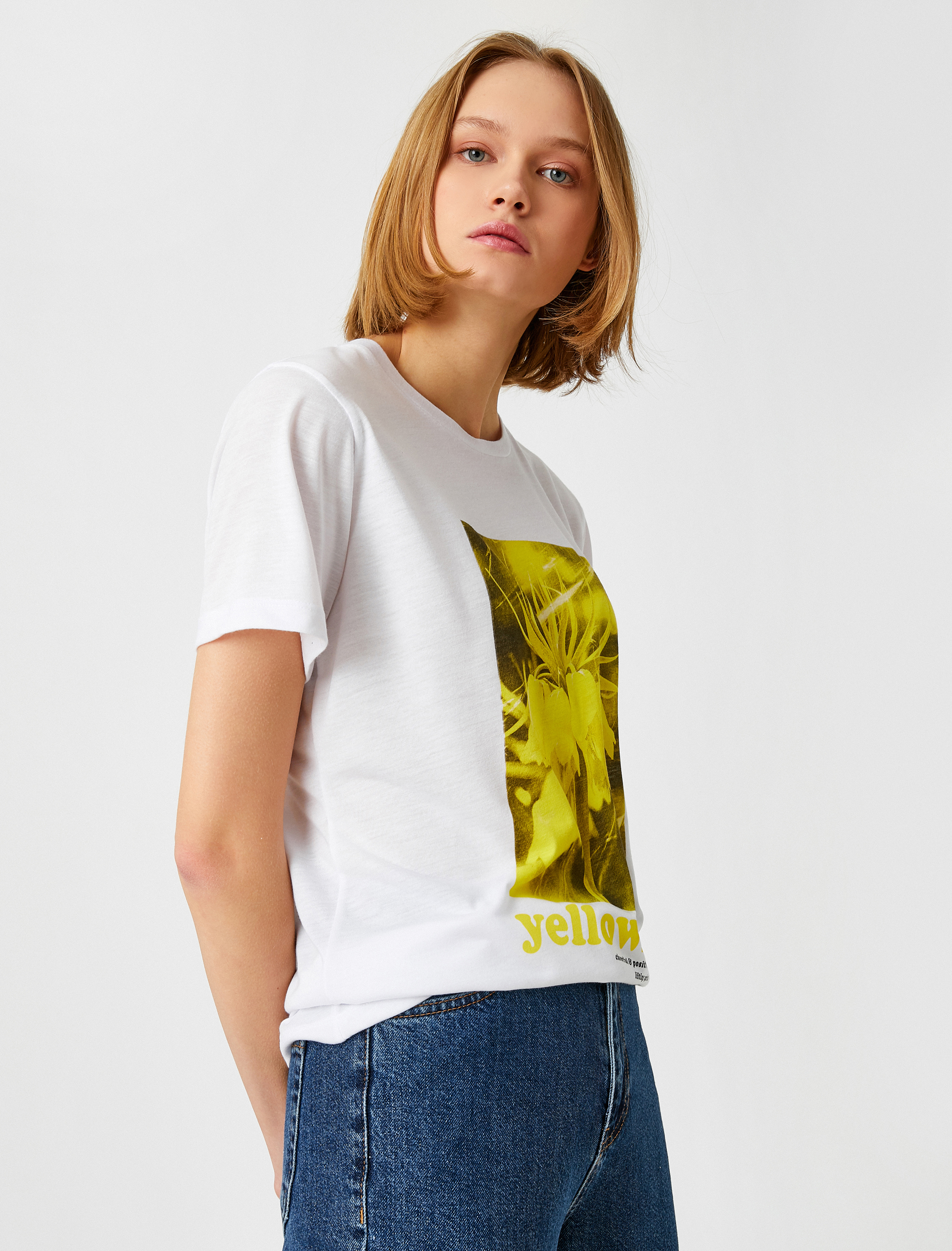   Bisiklet Yaka Kısa Kollu Baskılı Tişört