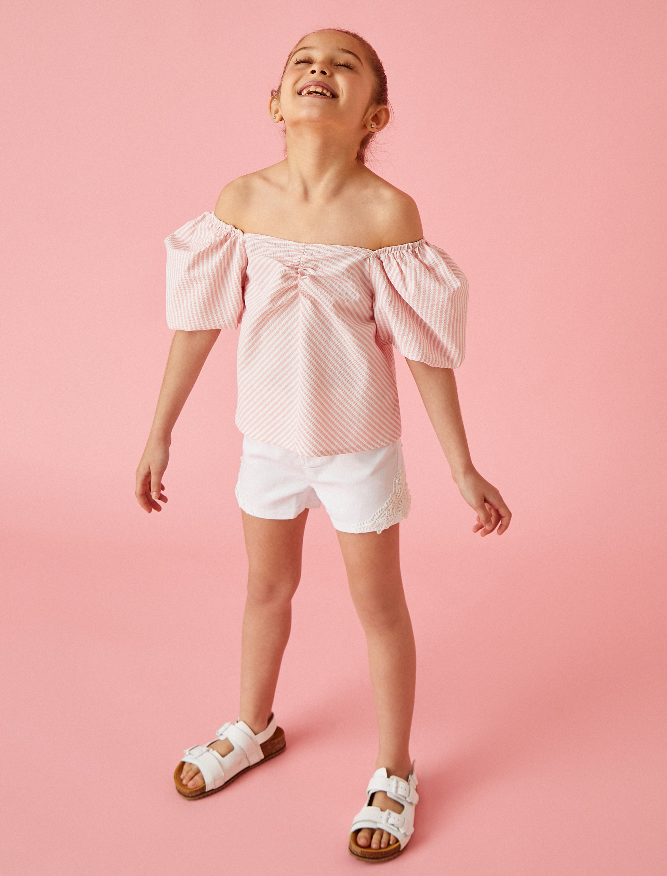  Kız Çocuk Dantel Detaylı Şort