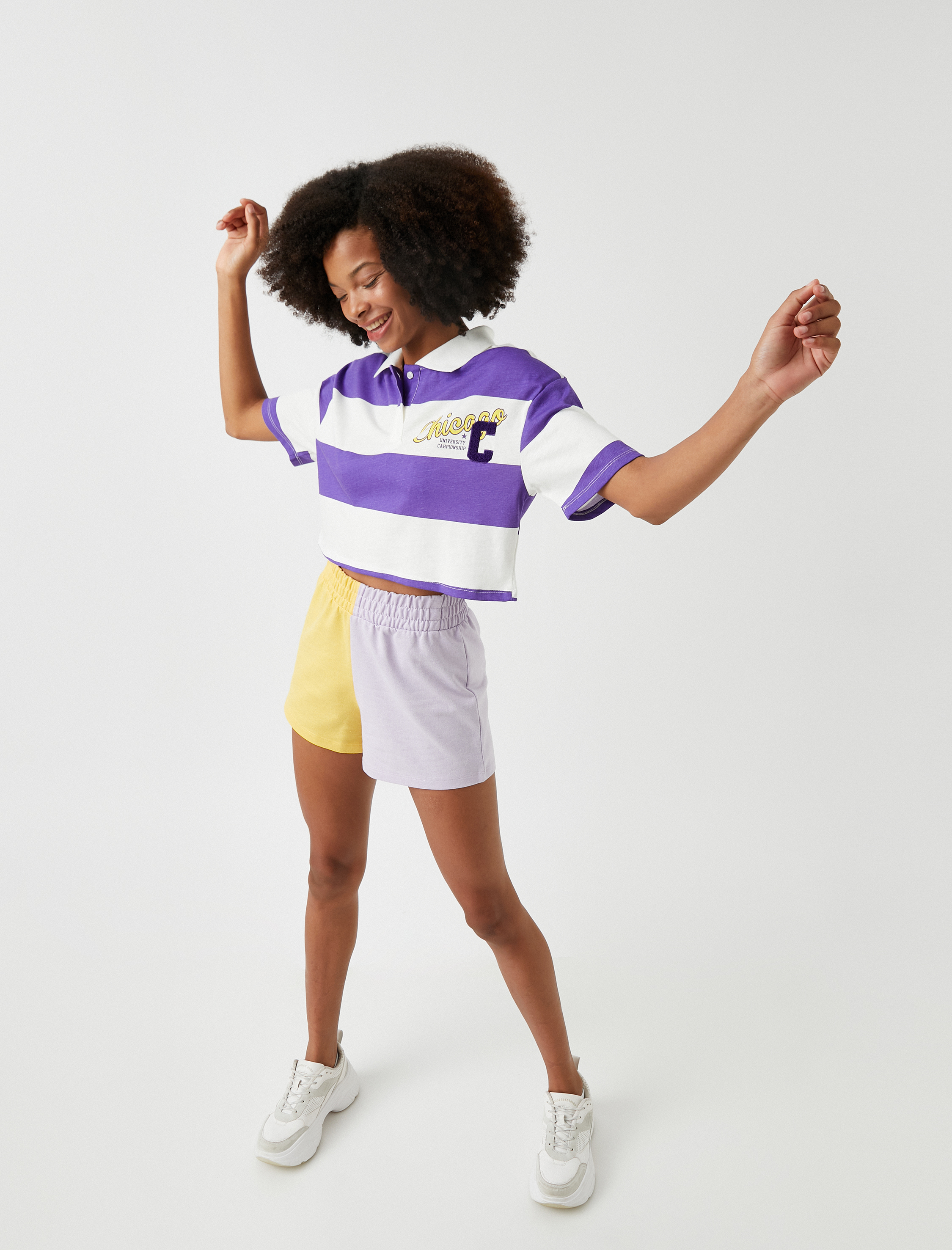   Crop Tişört Polo Yaka İşlemeli