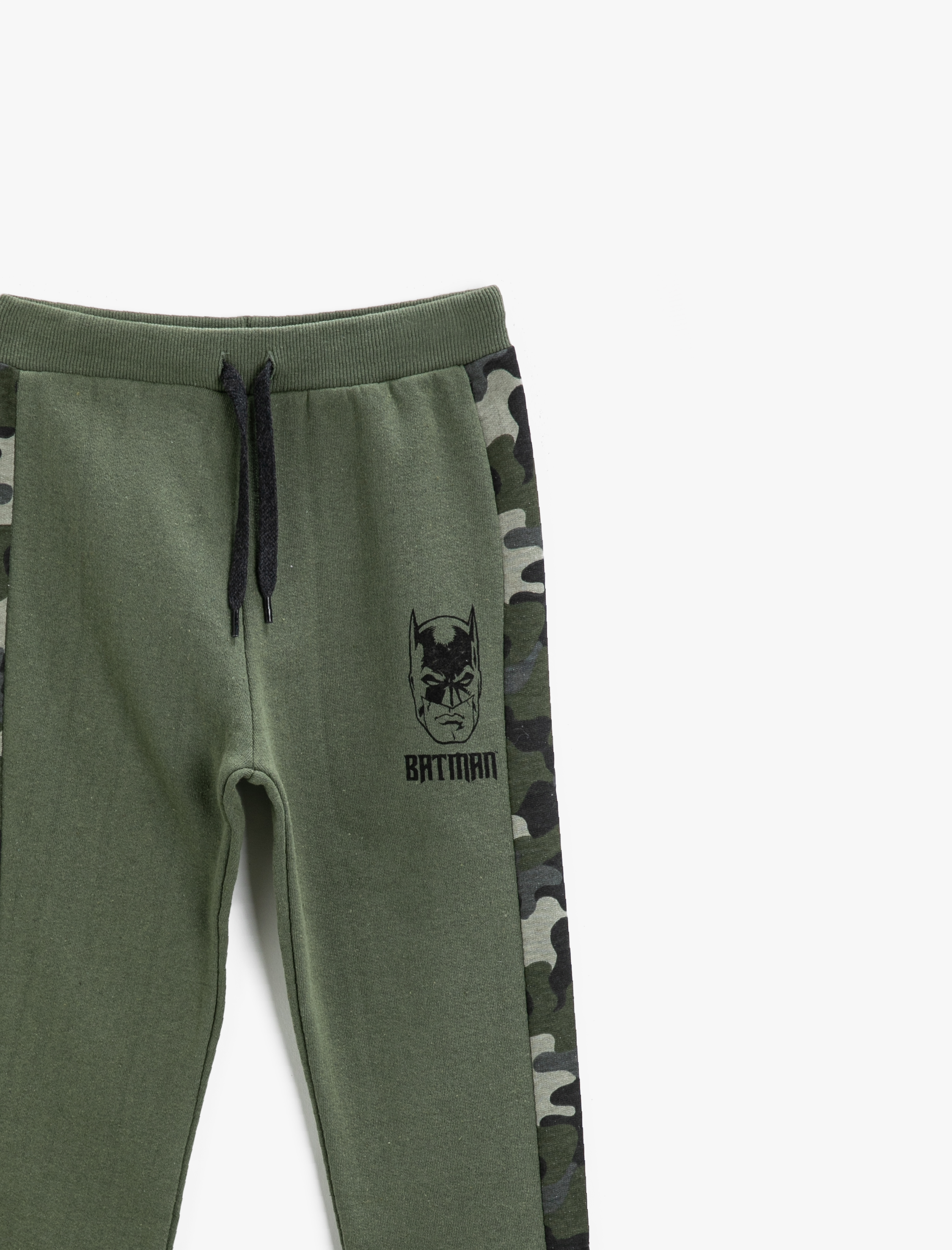  Erkek Çocuk Batman Lisanslı Baskılı Jogger Eşofman Altı Kamuflaj Detaylı