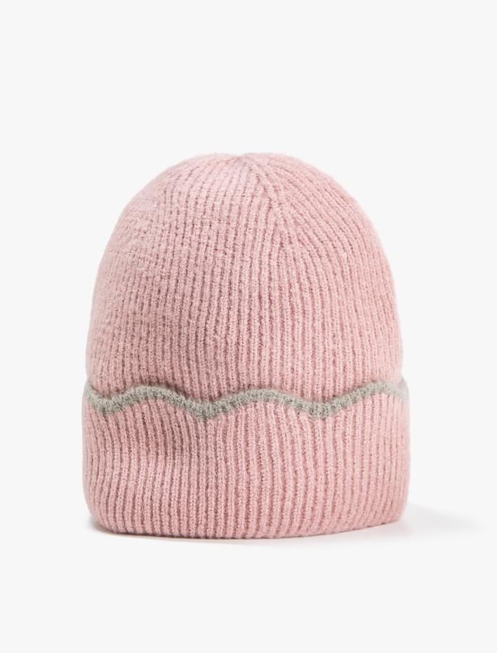 Kadın Örgü Ribanalı Bere