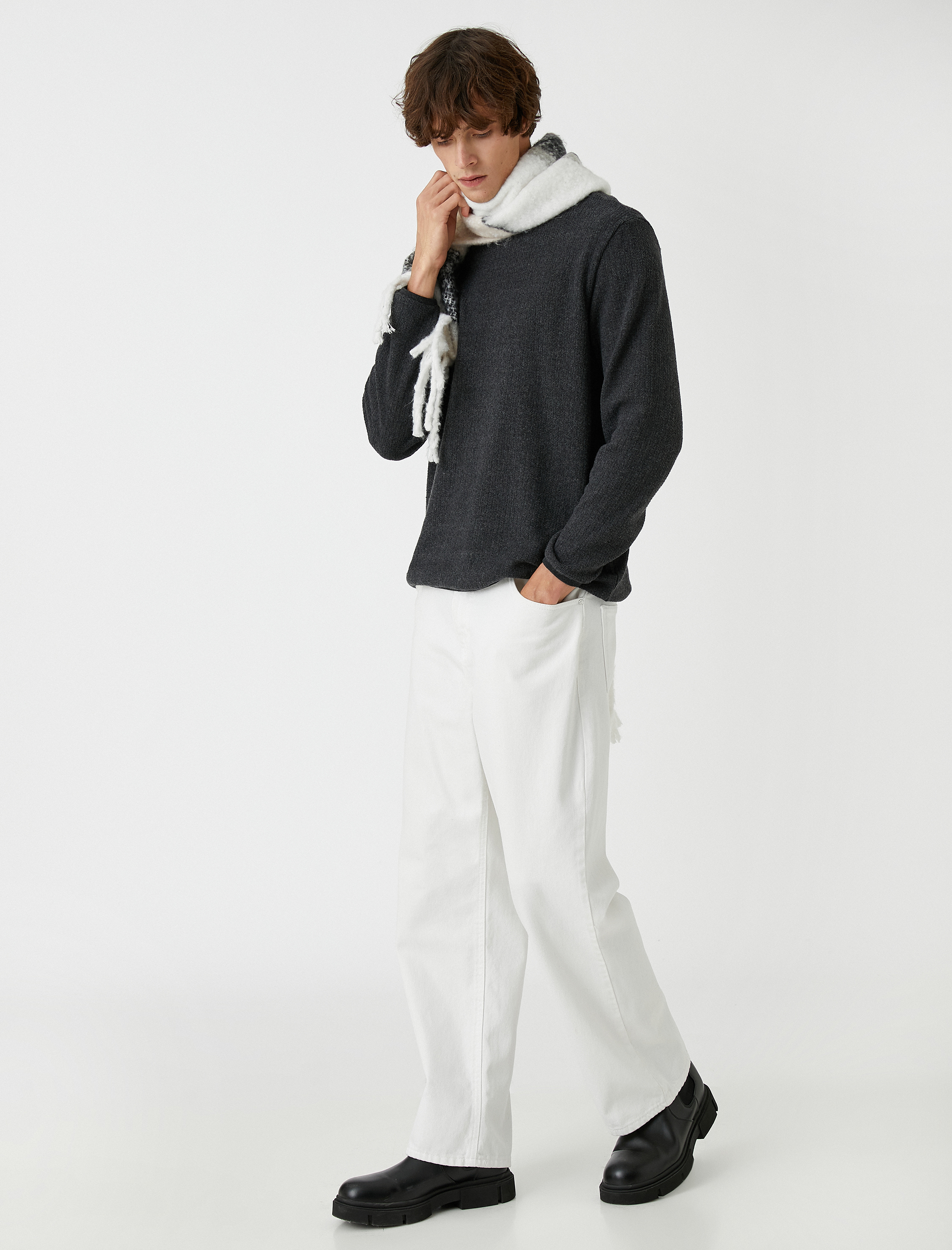   Basic Kazak Bisiklet Yaka