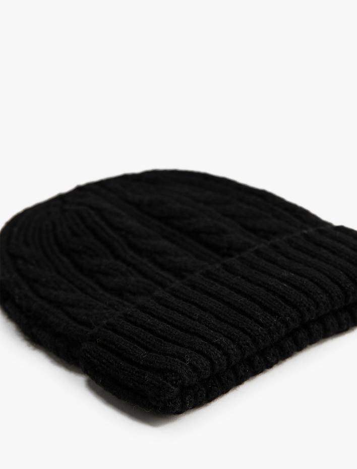 Kadın Saç Örgü Bere