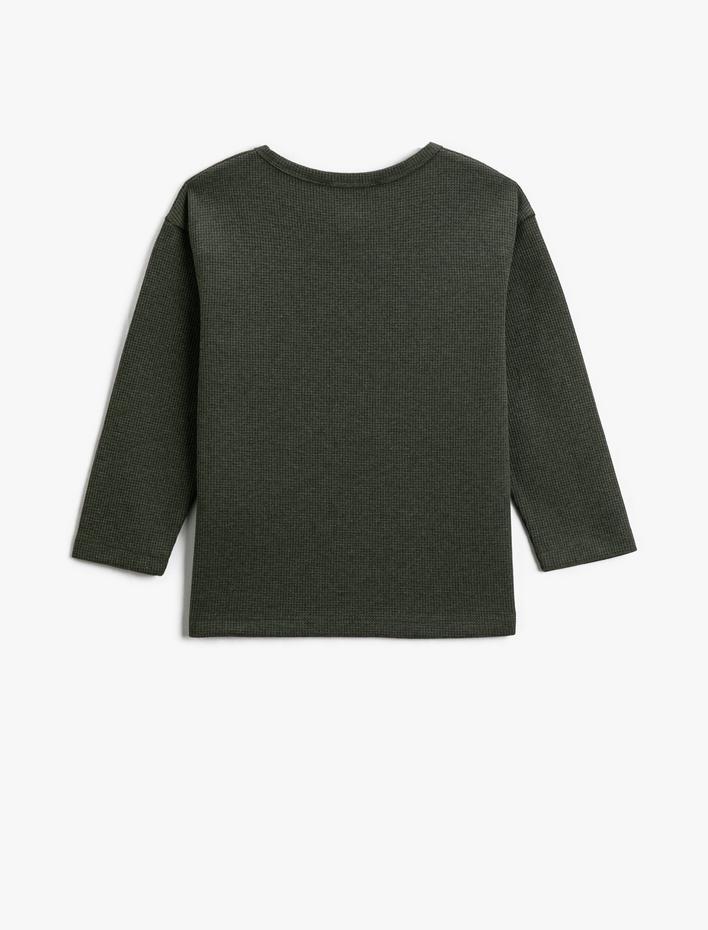 Erkek Çocuk Uzun Kollu Bisiklet Yaka Tişört Düğme Detaylı Gofre Kumaş