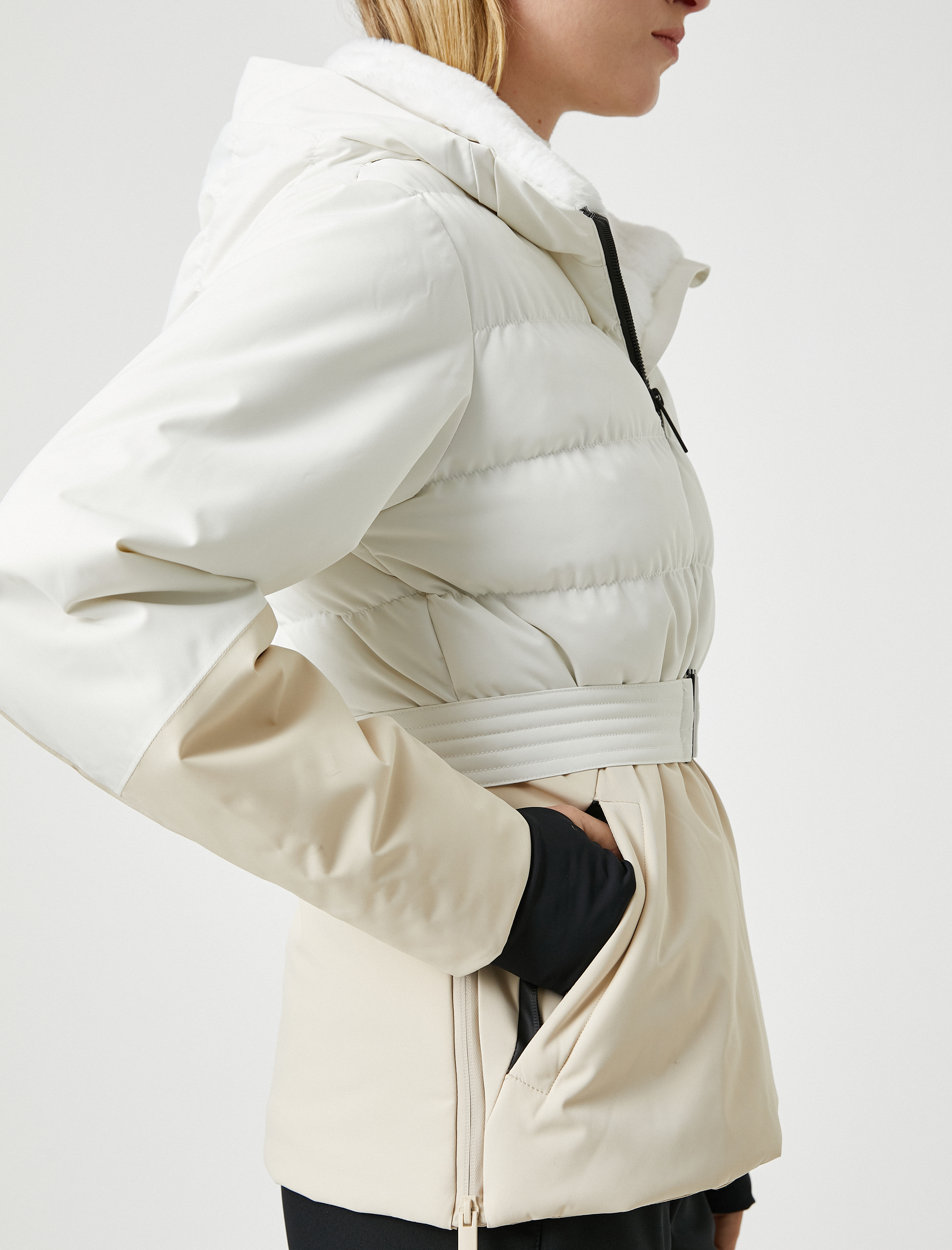   Koton X Şahika Ercümen - İçi Peluş Kısa Kayak Montu