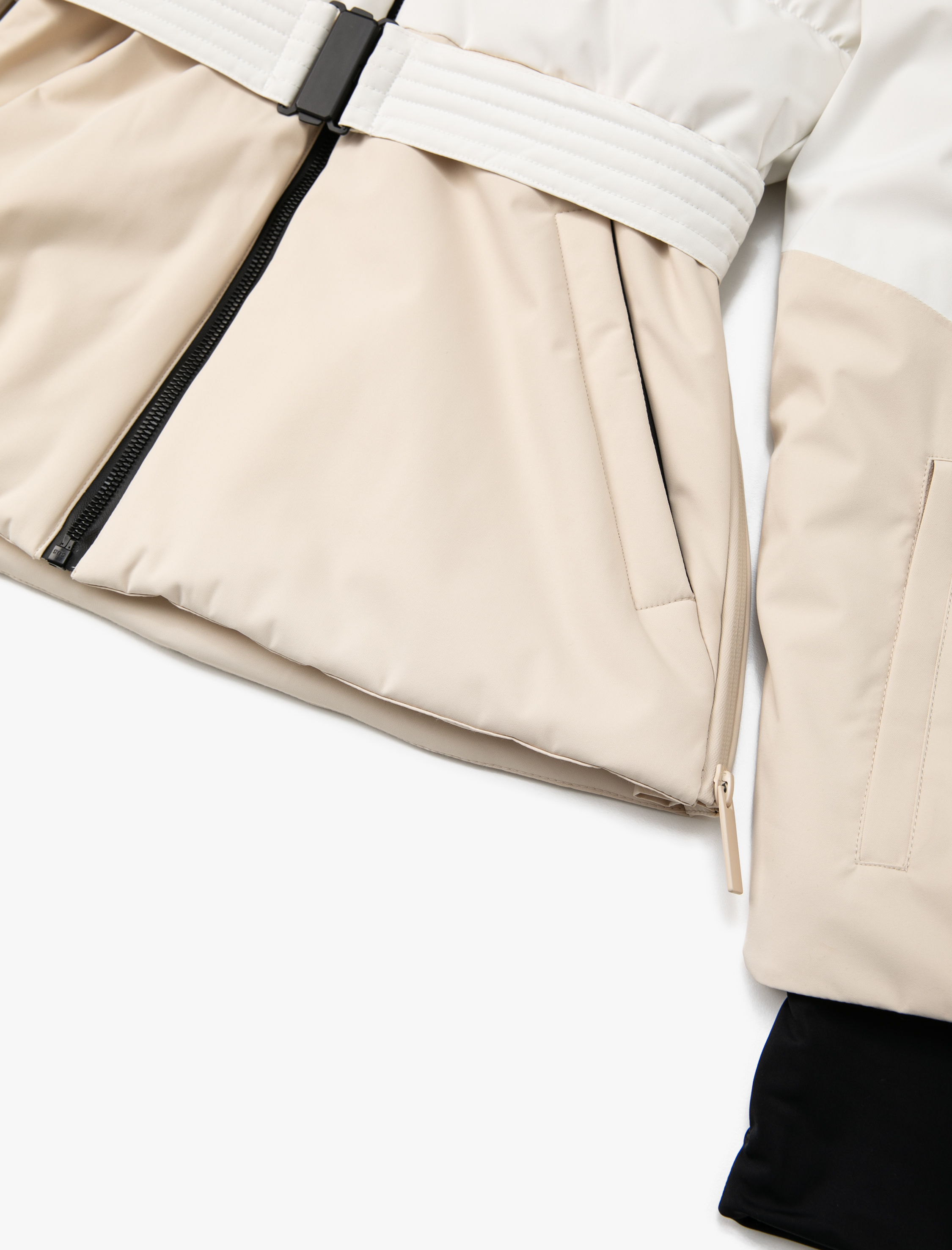   Koton X Şahika Ercümen - İçi Peluş Kısa Kayak Montu