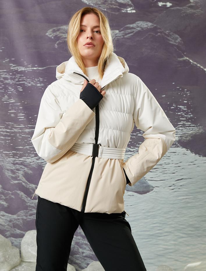  Koton X Şahika Ercümen - İçi Peluş Kısa Kayak Montu