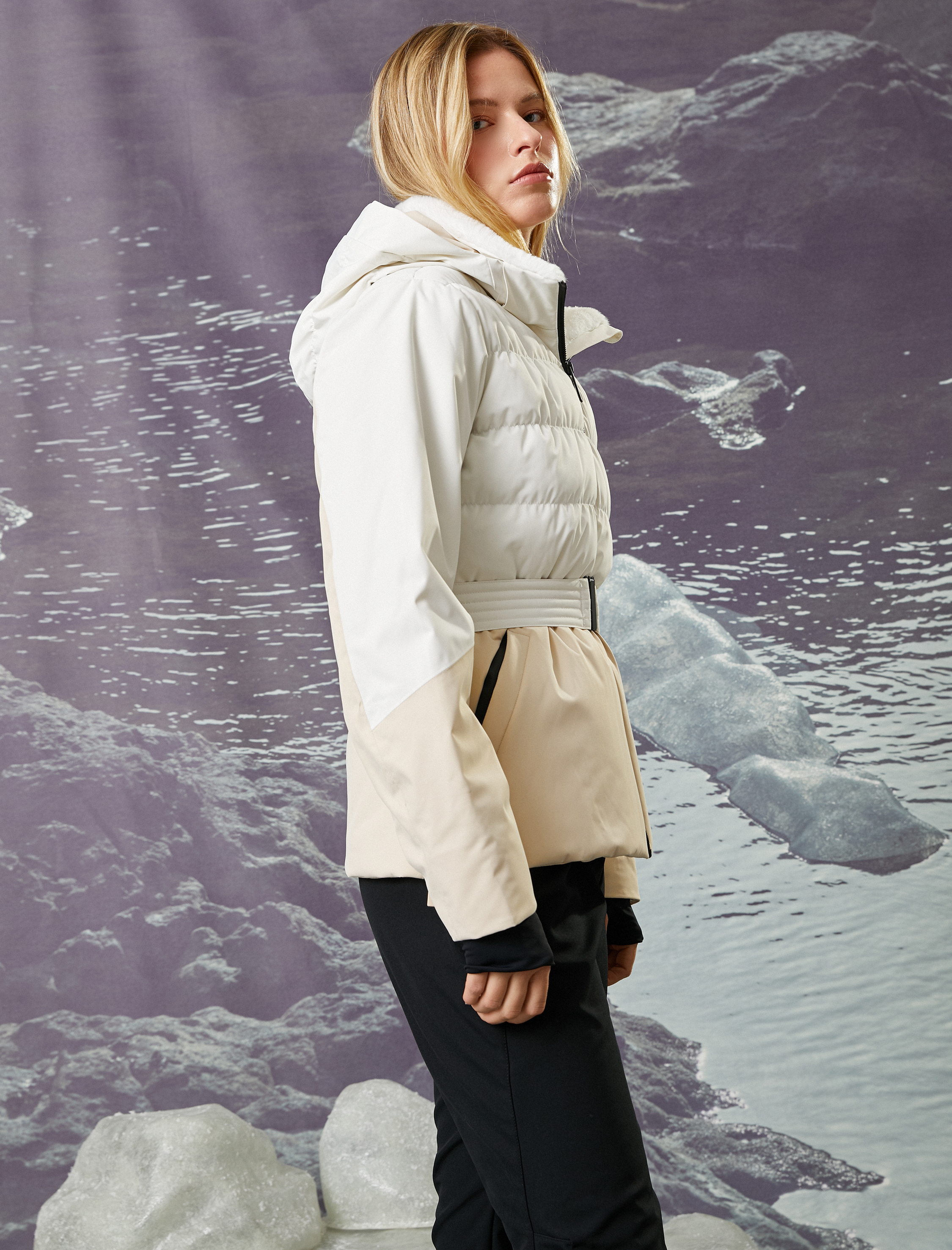   Koton X Şahika Ercümen - İçi Peluş Kısa Kayak Montu