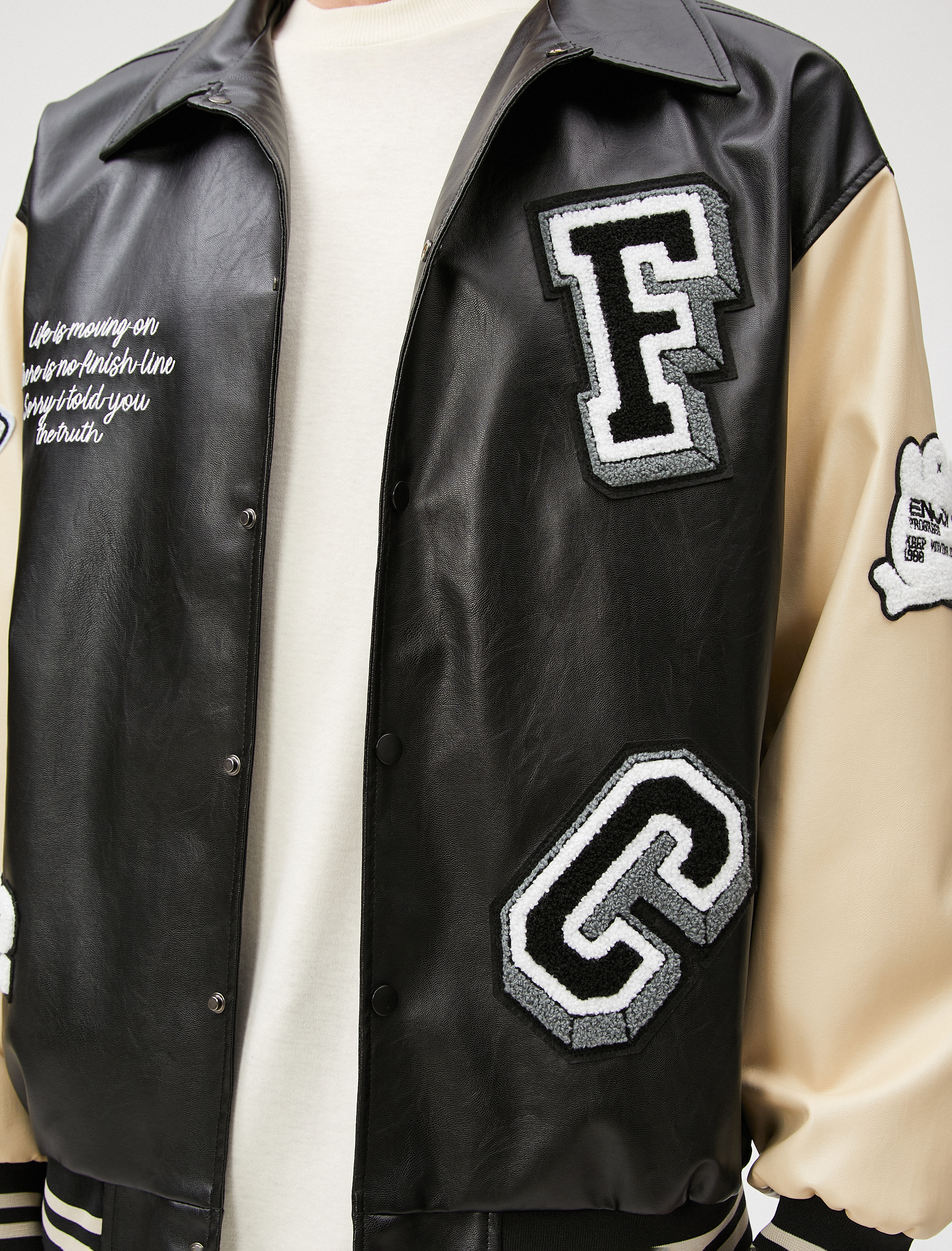 Kolej Ceket Deri Görünümlü İşleme Detaylı Klasik Yaka Çıtçıt Düğmeli