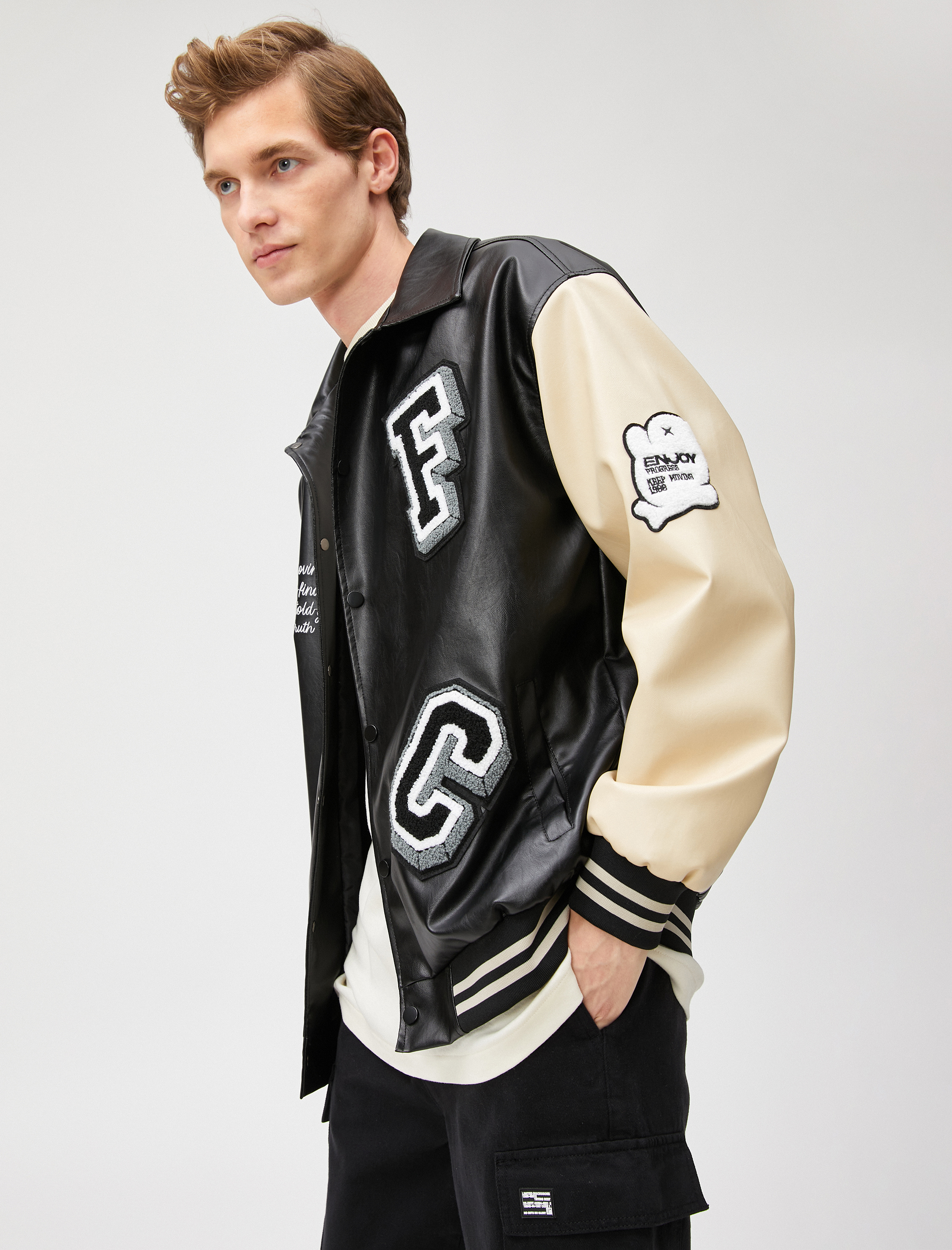 Kolej Ceket Deri Görünümlü İşleme Detaylı Klasik Yaka Çıtçıt Düğmeli