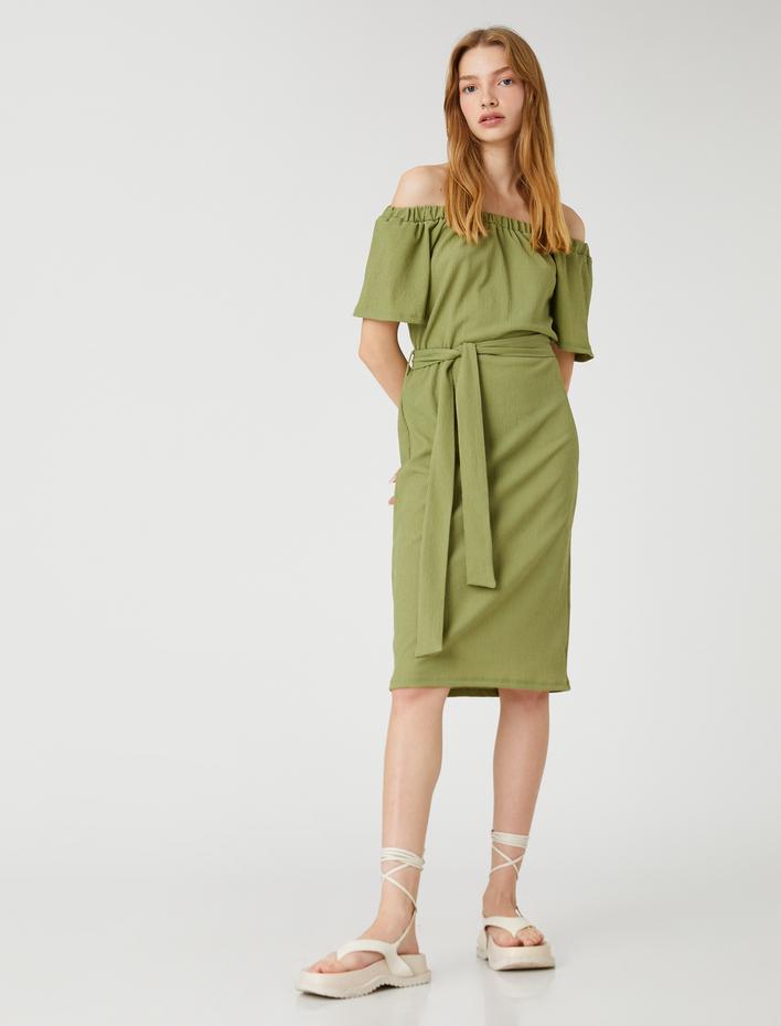  Midi Elbise Omzu Açık Beli Kuşaklı Dokulu