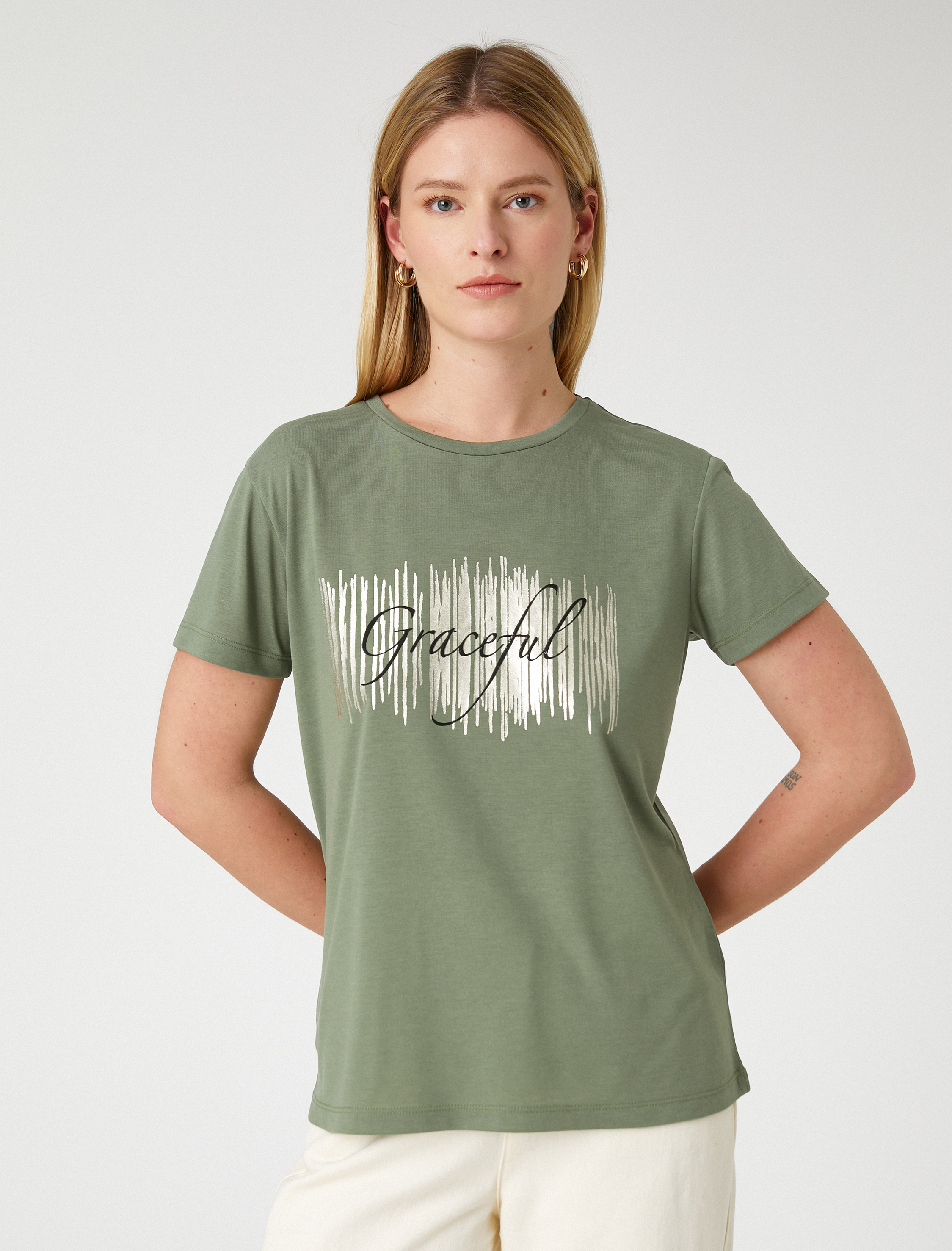   Parlak Baskılı Tişört Kısa Kollu Bisiklet Yaka