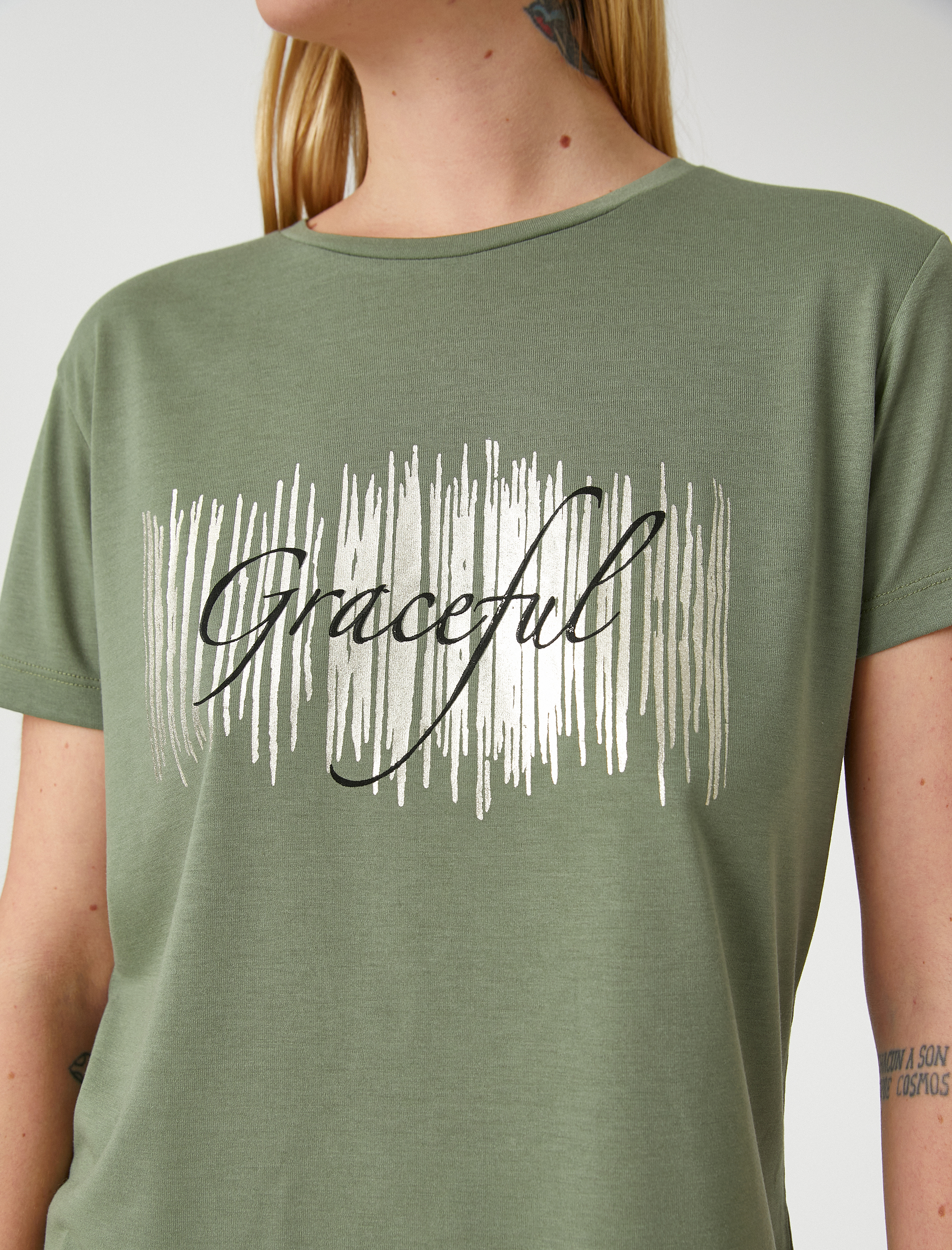   Parlak Baskılı Tişört Kısa Kollu Bisiklet Yaka