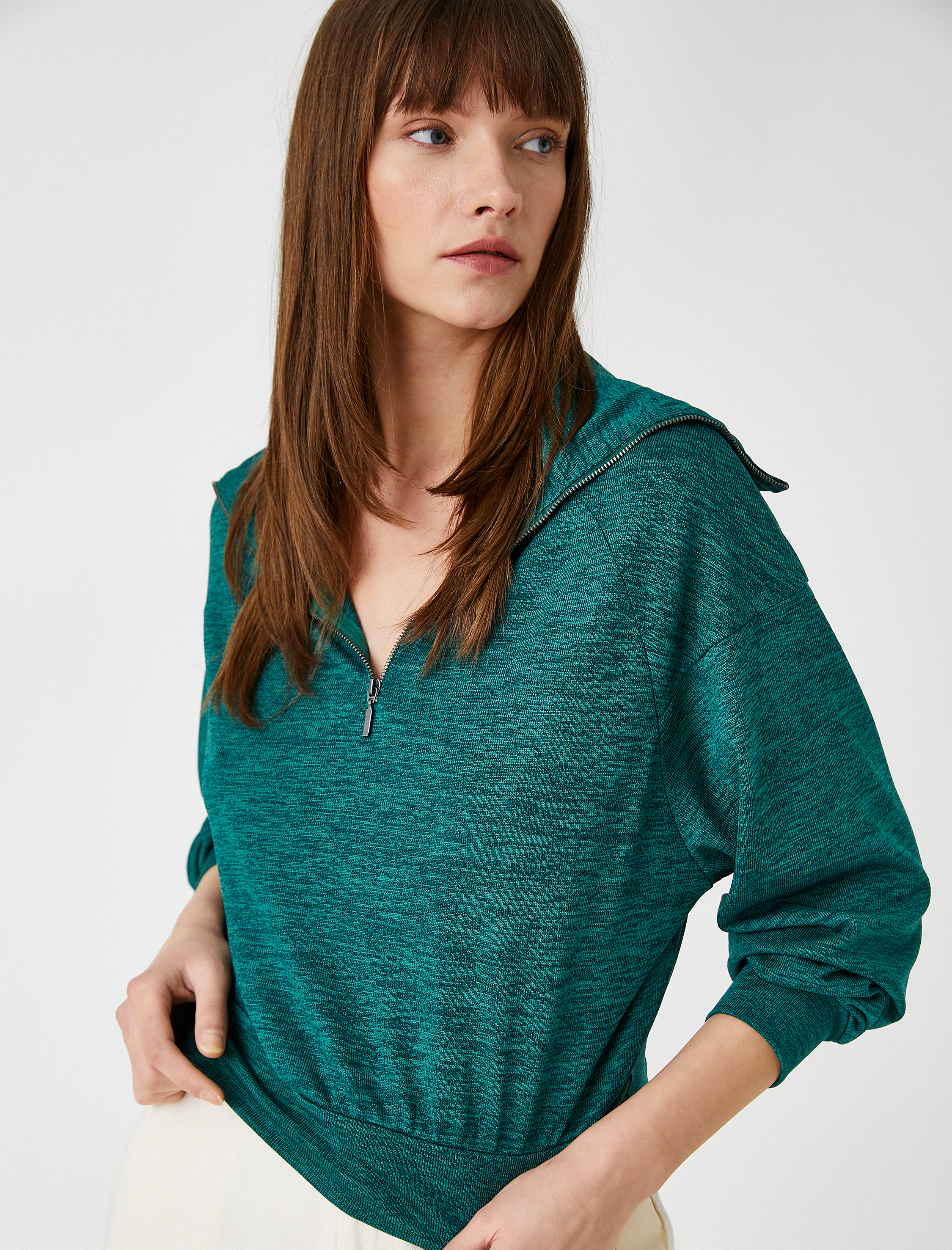   Yarım Fermuarlı Sweatshirt Dik Yaka