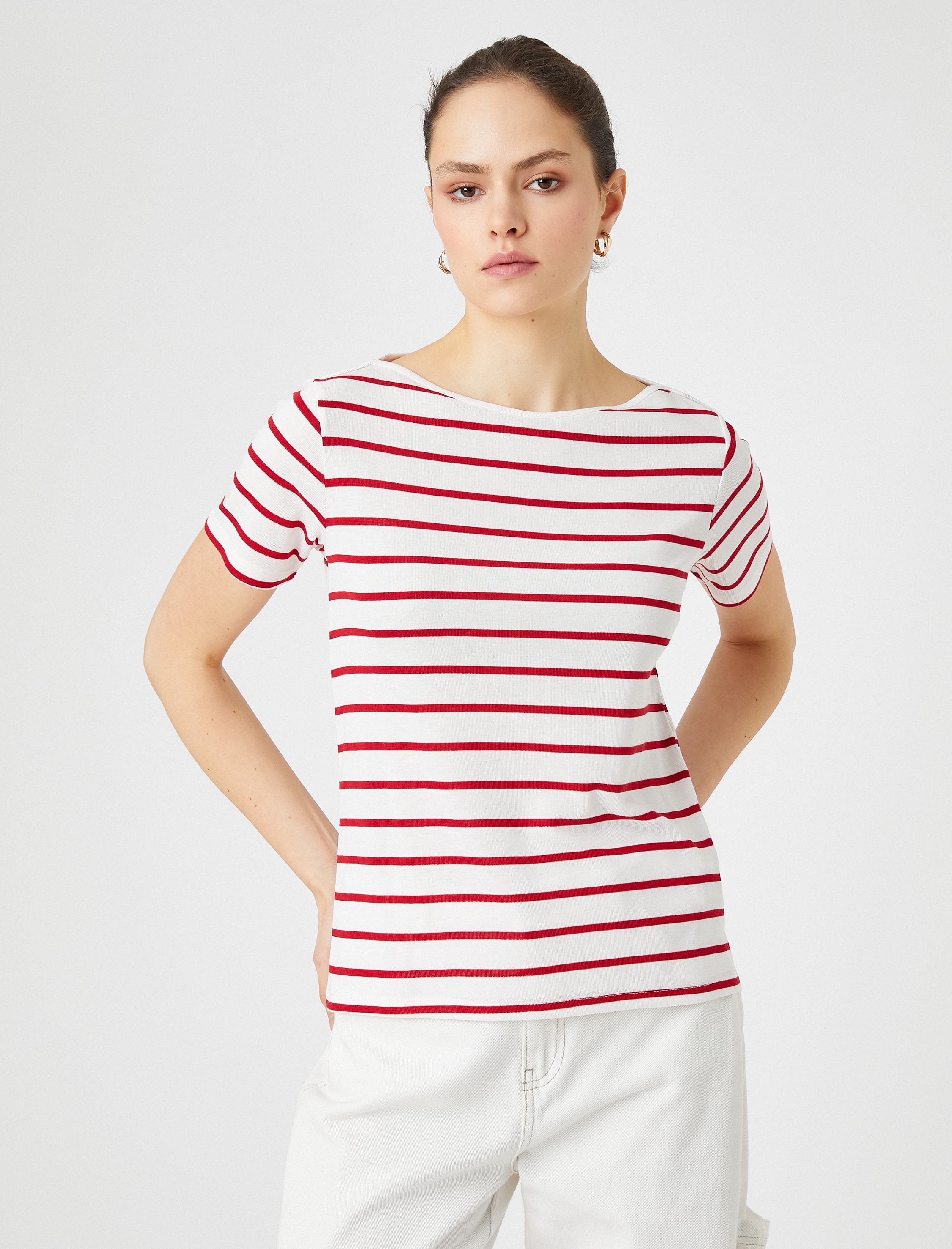   Kayık Yaka Tişört Kısa Kollu